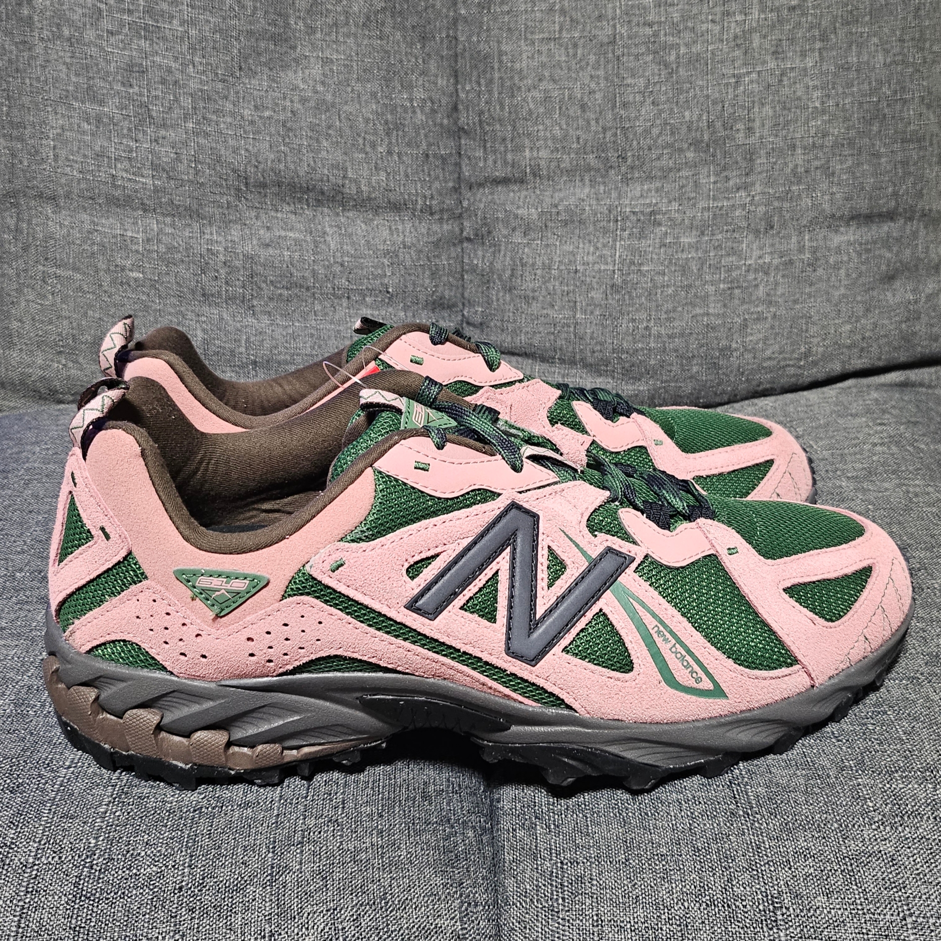 New Balance ML610T Pink Moon - D Standard 착용 스타일