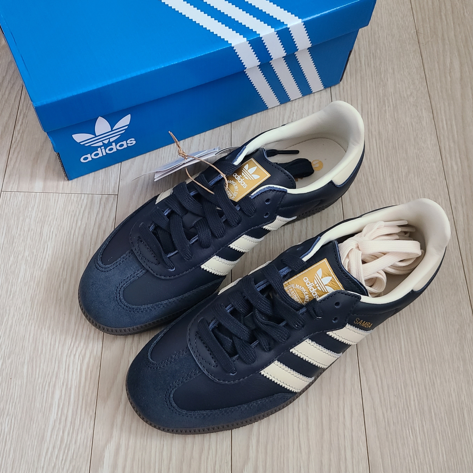 Adidas Samba OG Night Navy Cream White 착용 스타일