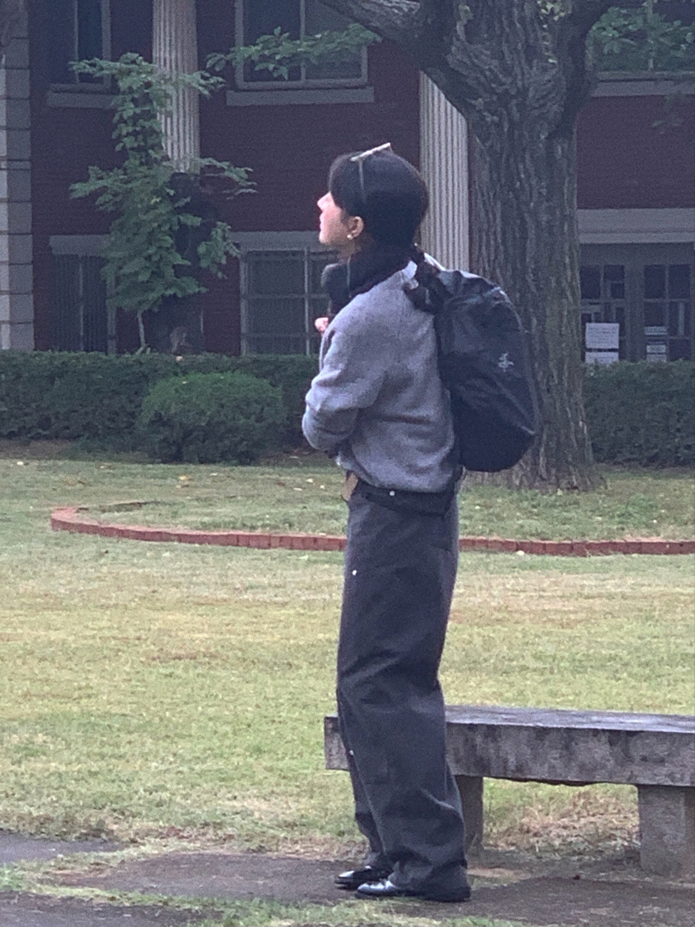 Arc'teryx Heliad 10 Backpack Black, Gentle Monster x Maison Margiela MM009S Clear Brown 착용 스타일 - 2