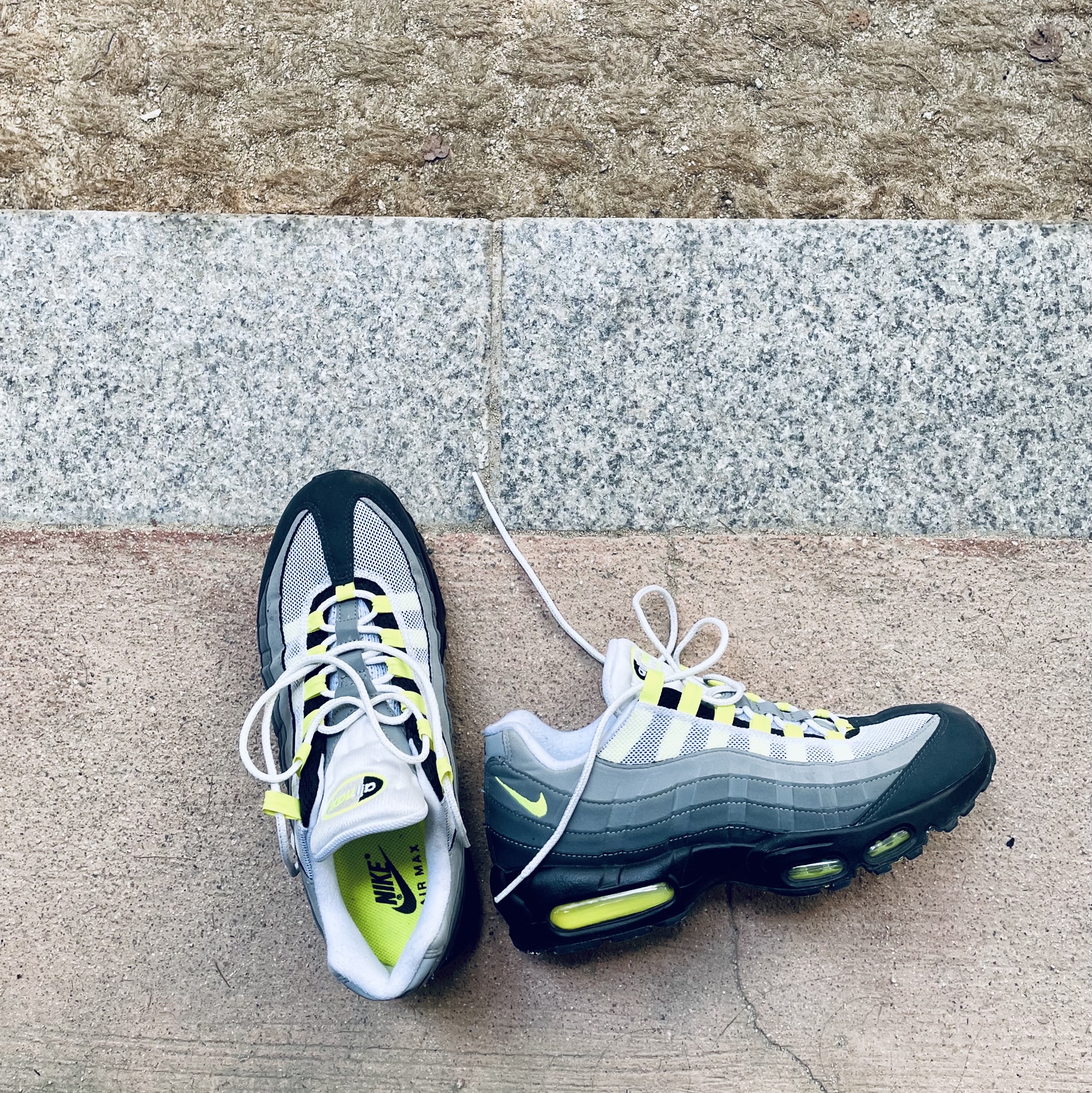 Nike Air Max 95 OG Neon Yellow 2020 착용 스타일