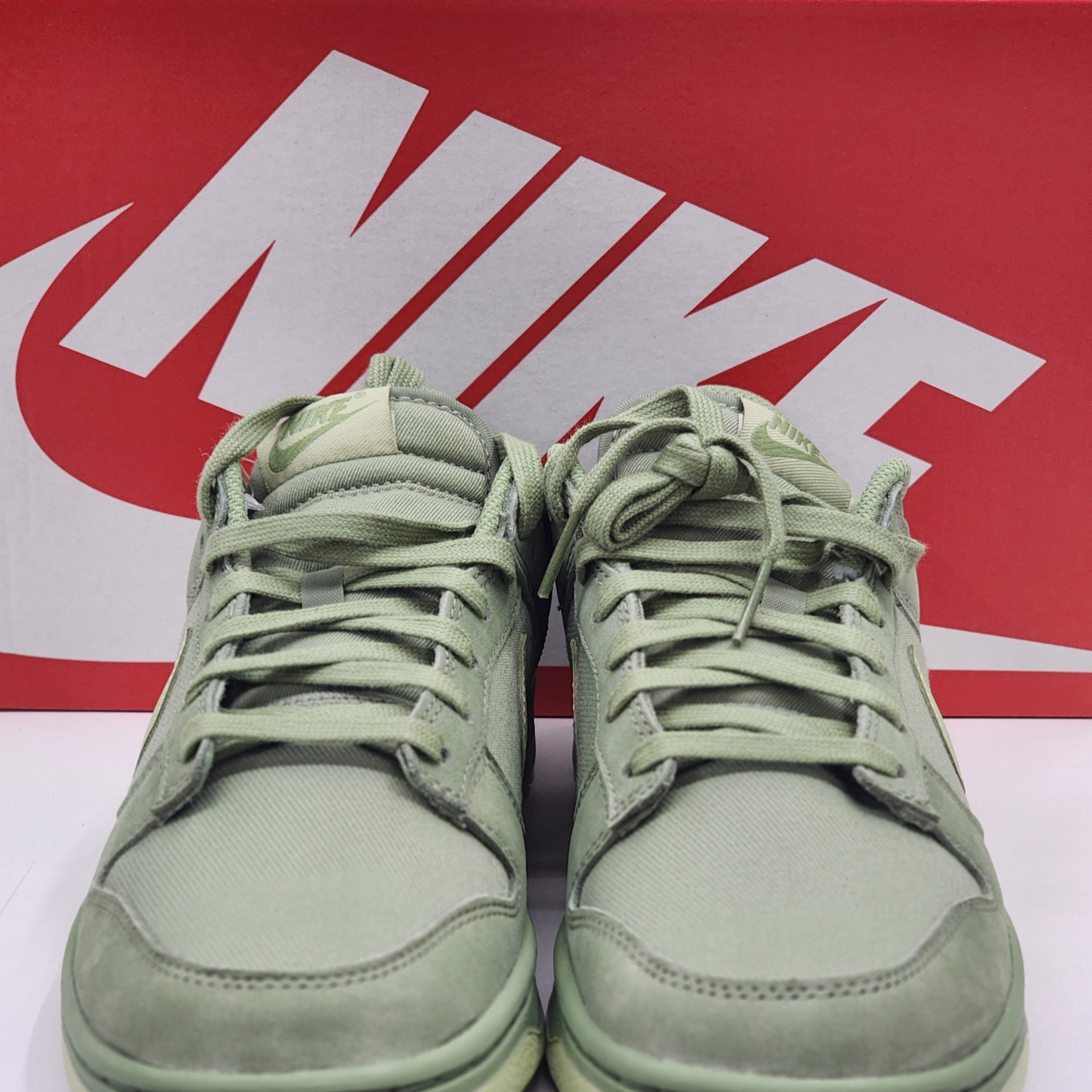 Nike Dunk Low PRM Oil Green 착용 스타일 - 4