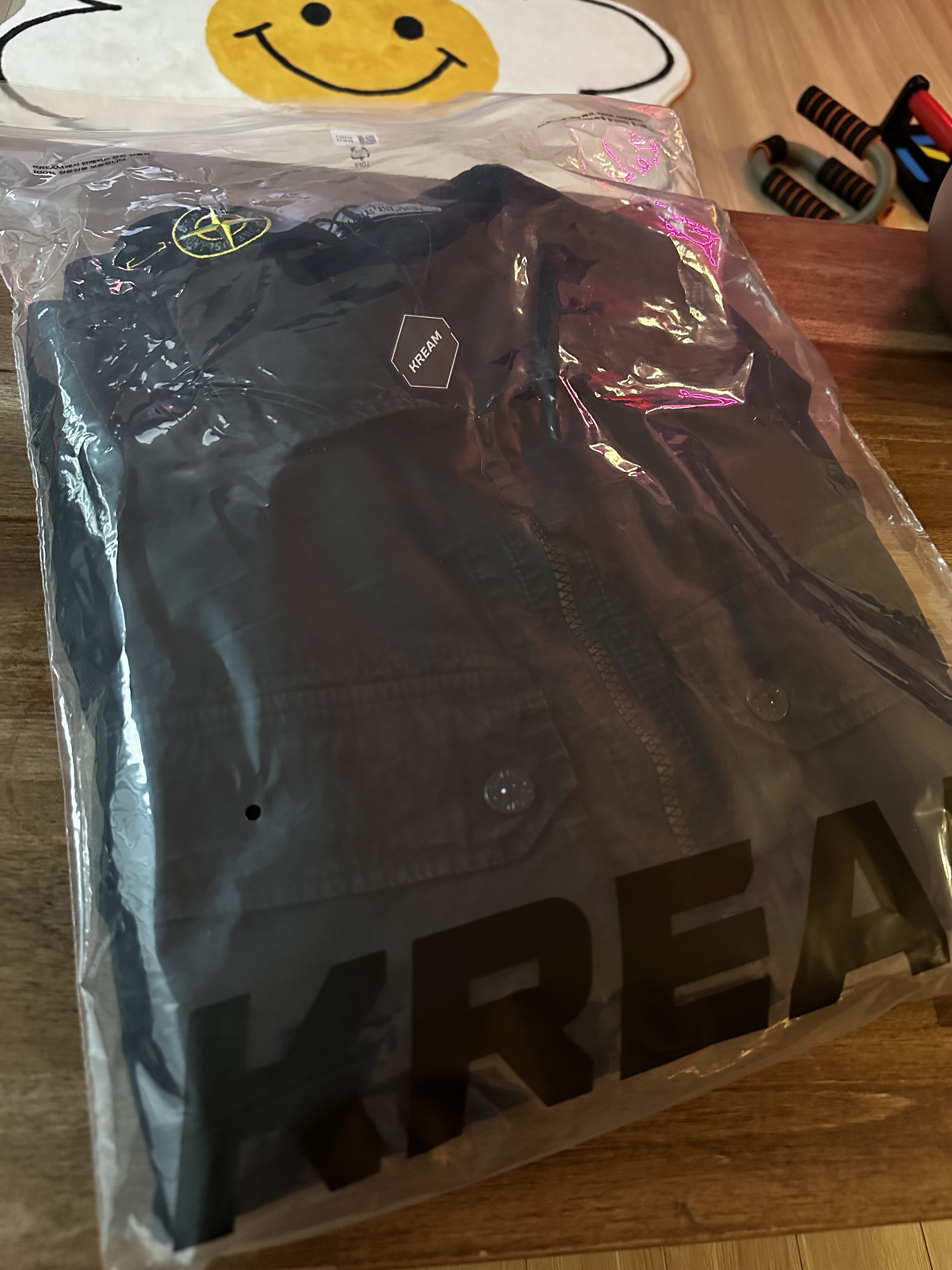 Stone Island 102WN Brushed Organic Cotton Overshirt Black - 23FW 착용 스타일 - 2