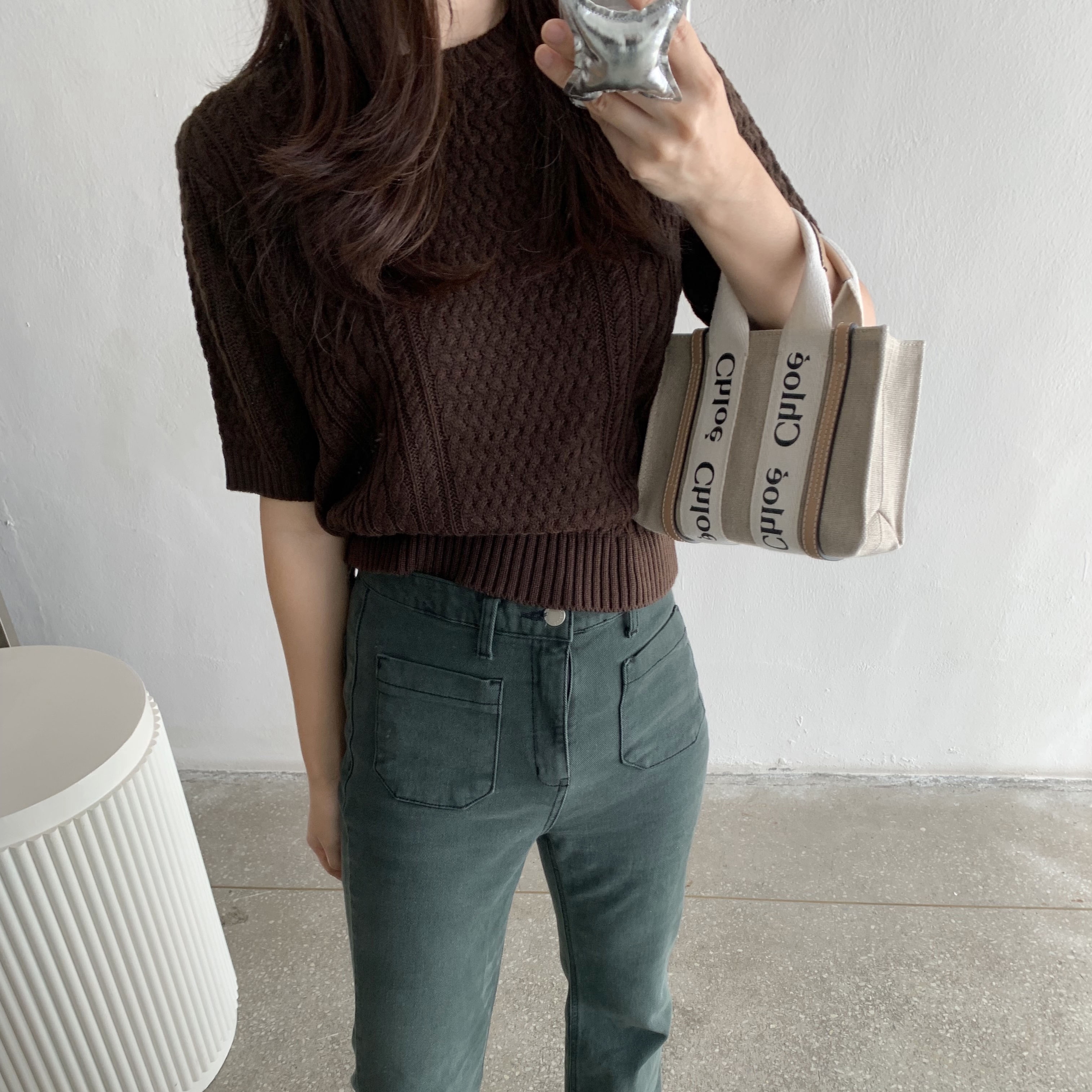 Chloe Woody Mini Tote Bag White Beige, Vans Authentic 44 DX Anaheim Factory Emerald Green 착용 스타일 - 3