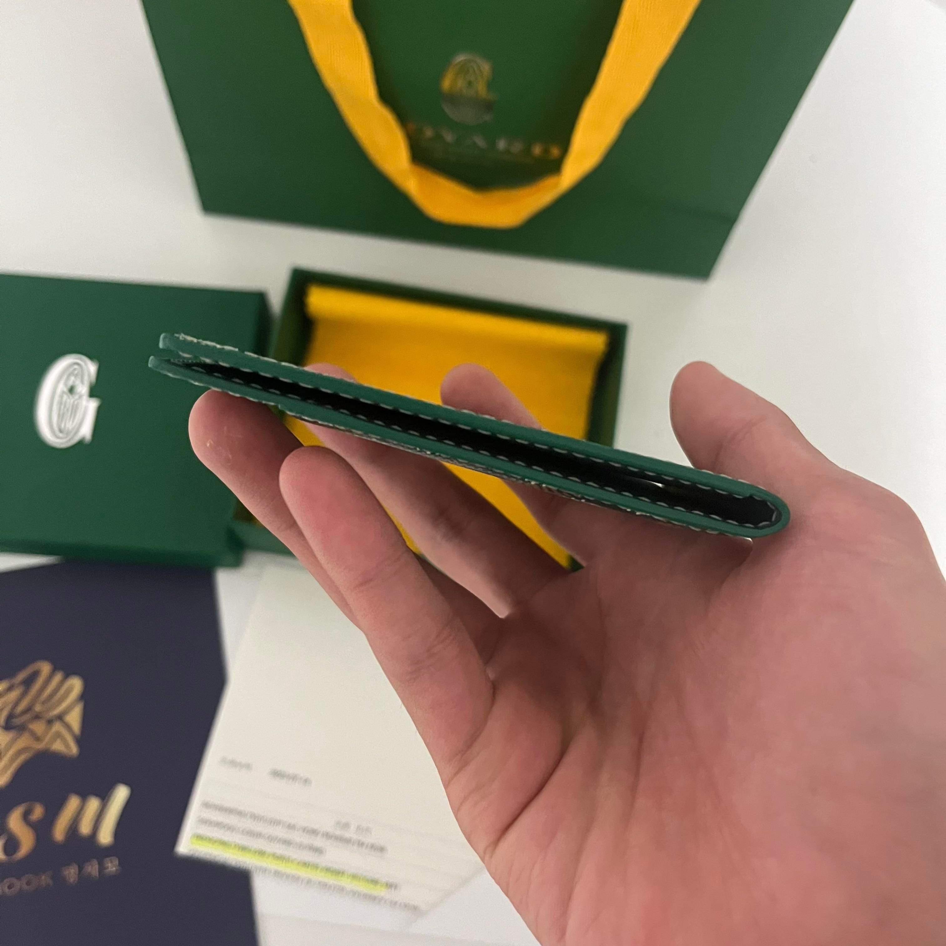 Goyard Insert Victoire Card Holder Green 착용 스타일 - 3