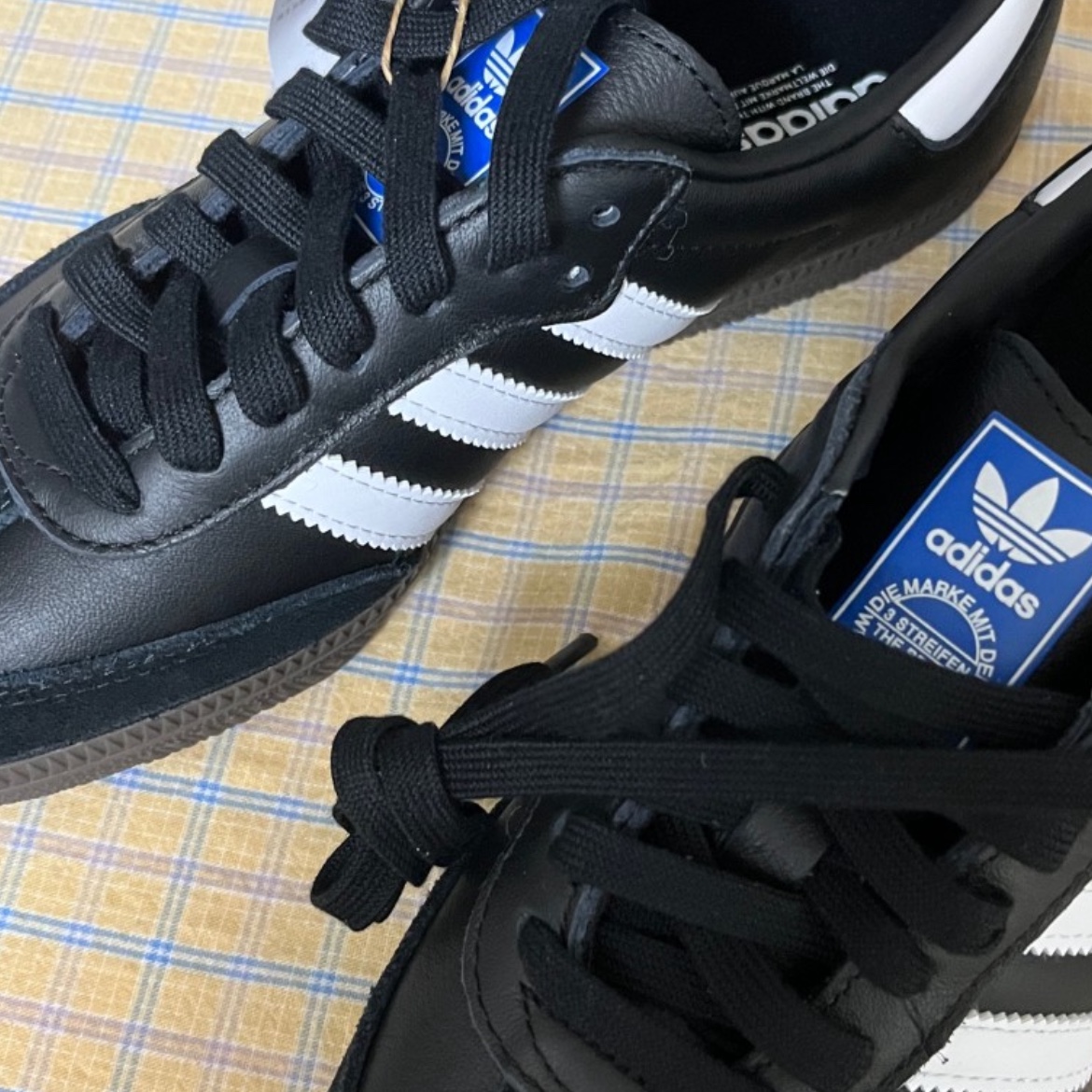 Adidas Samba OG Black White Gum 착용 스타일