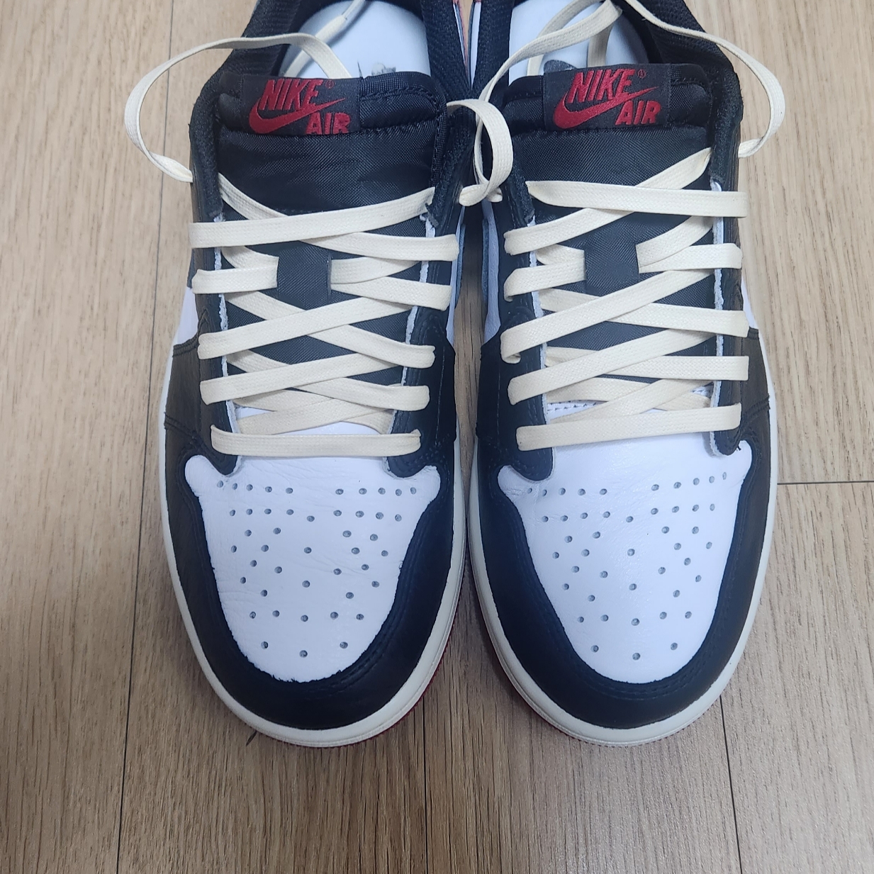 Jordan 1 Retro Low OG Black Toe 착용 스타일 - 1