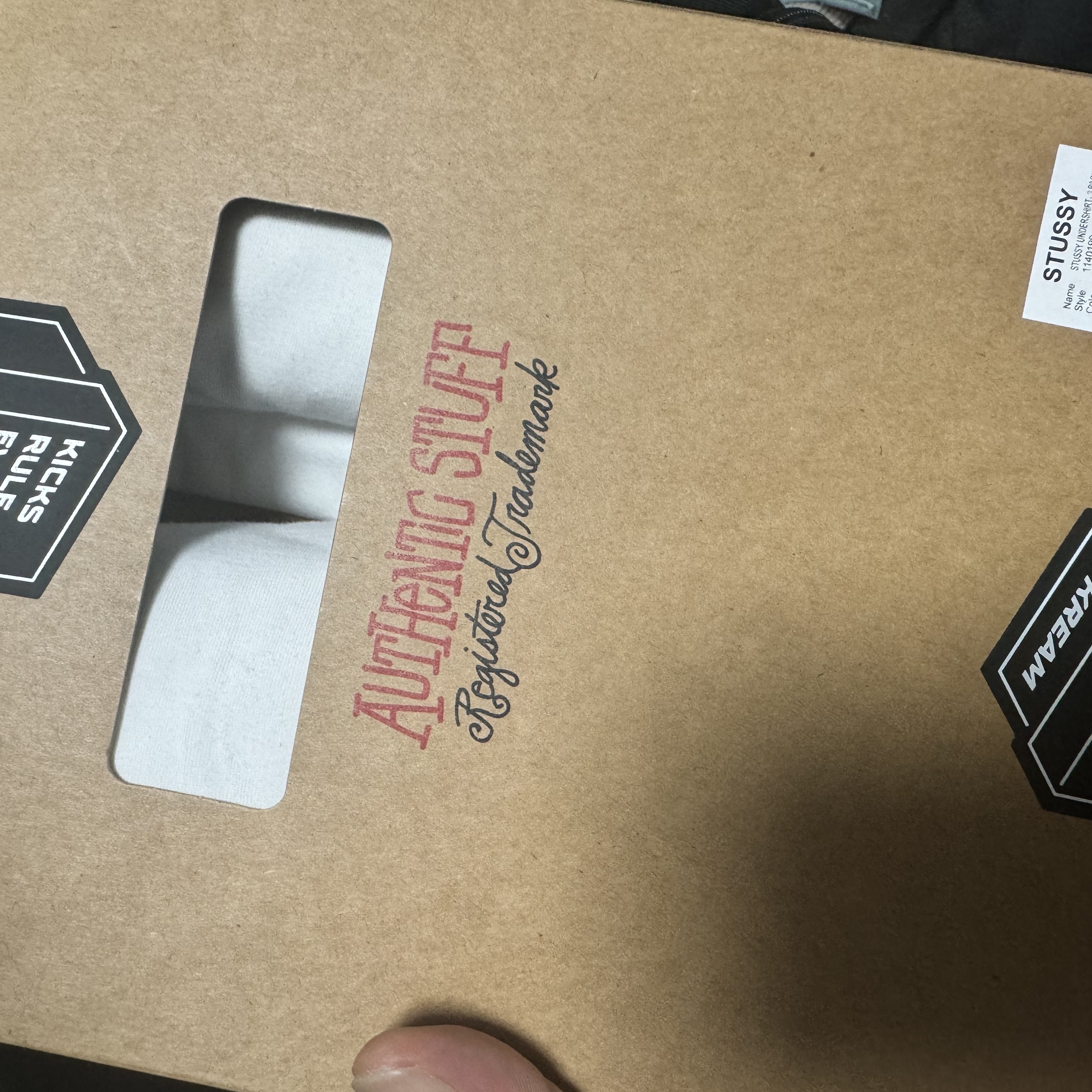 Stussy Undershirt White (3 Pack) 착용 스타일