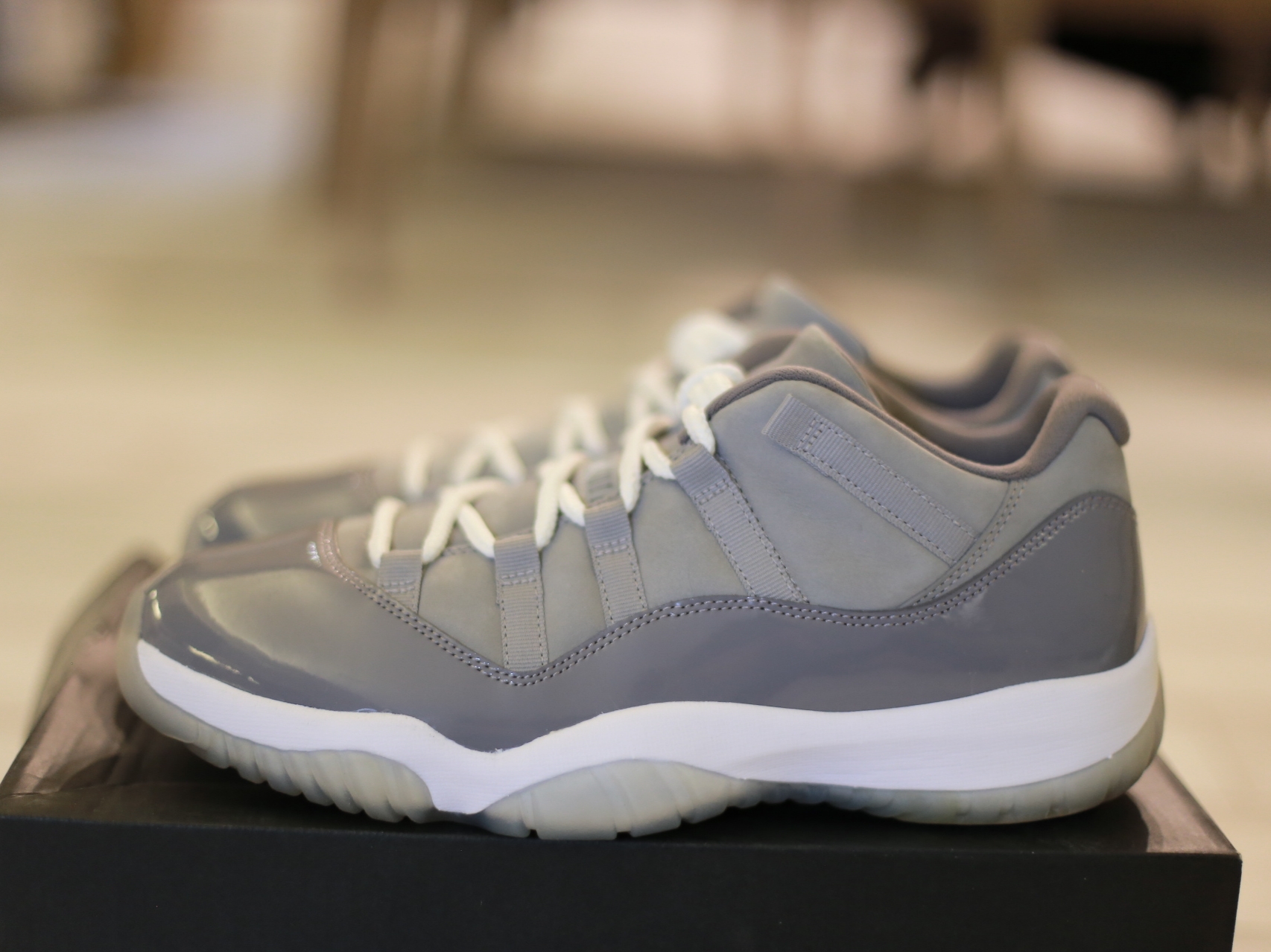 Jordan 11 Retro Low Cool Grey 착용 스타일 - 1