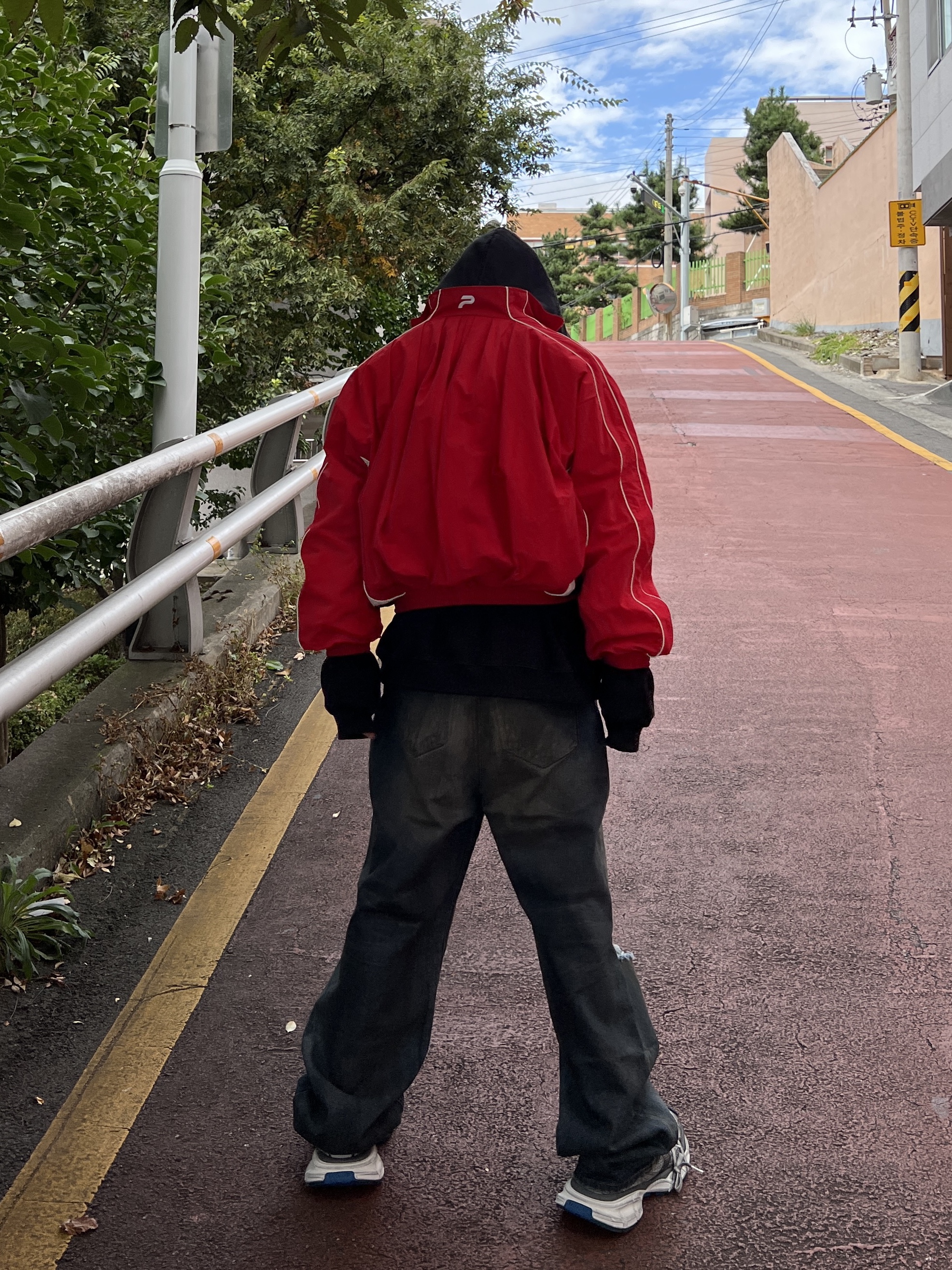 Balenciaga 3XL Sneakers Grey White Blue, Project G/R Pintuck Track Jacket Red 착용 스타일