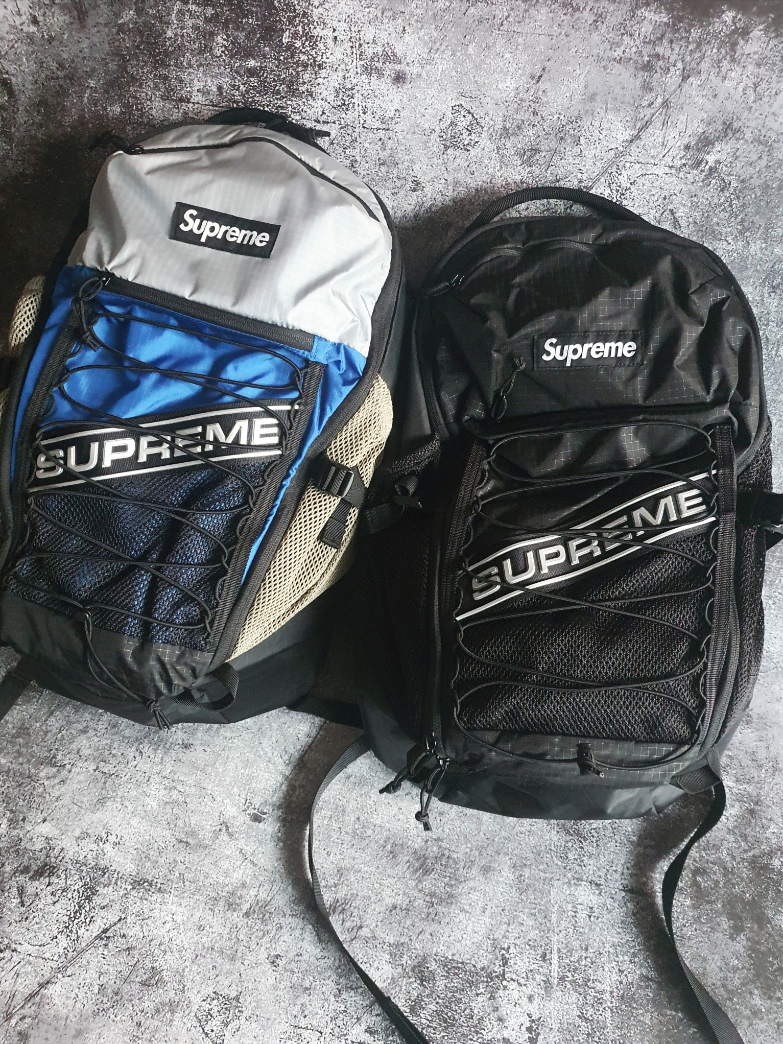 Supreme Backpack Blue - 23FW, Supreme Backpack Black - 23FW 착용 스타일