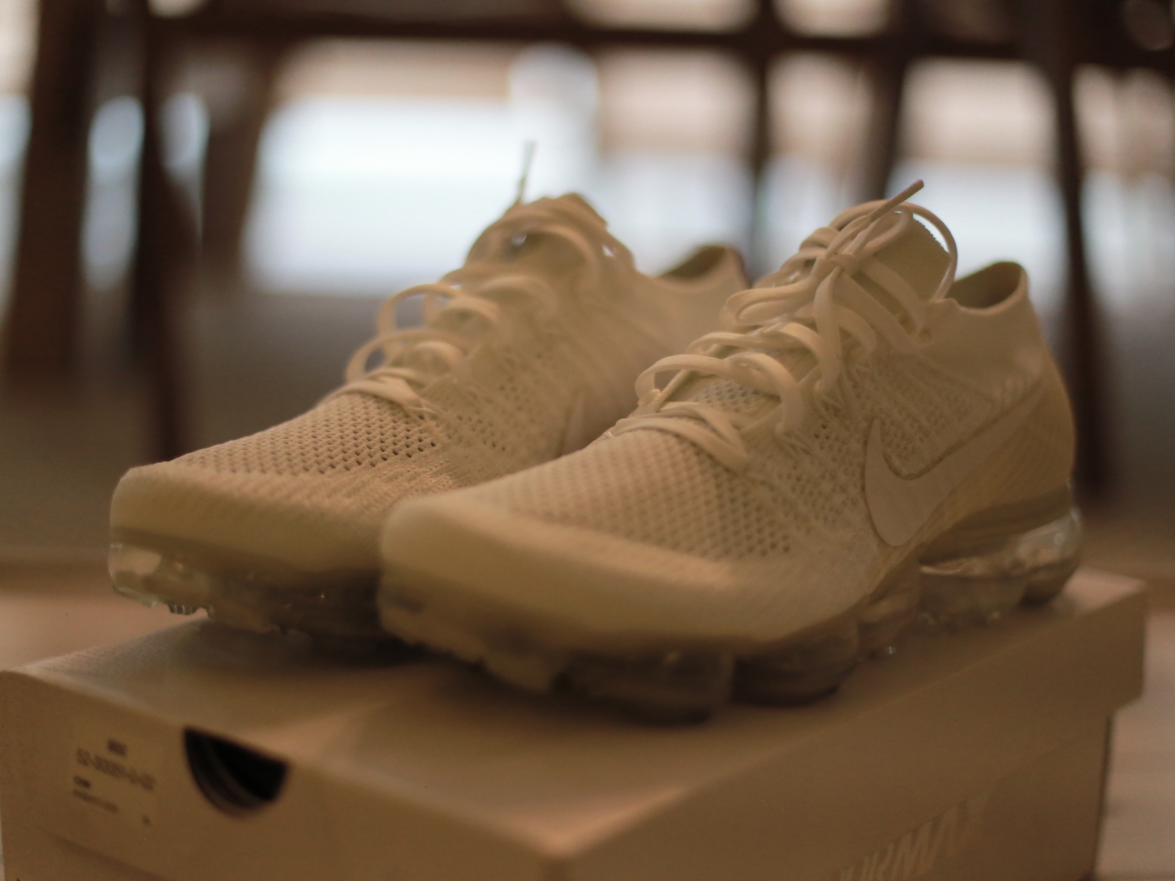 (W) Nike Air VaporMax Flyknit Triple White 착용 스타일 - 2
