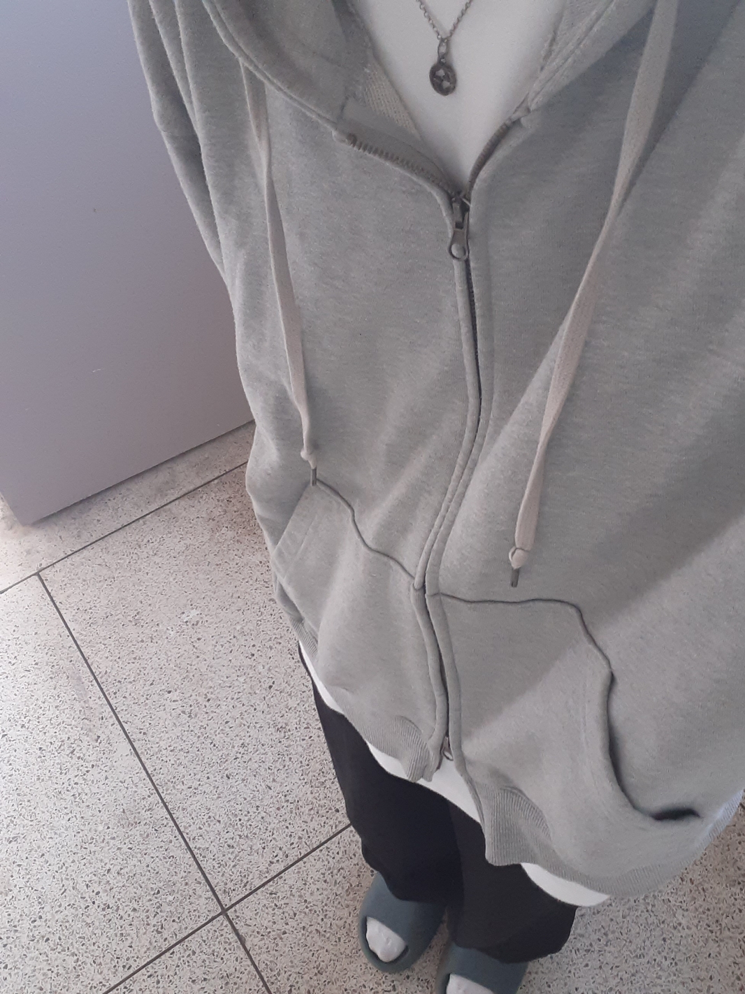 Adidas Yeezy Slide Slate Marine, Gucci Interlocking G Pendant Necklace Silver 착용 스타일