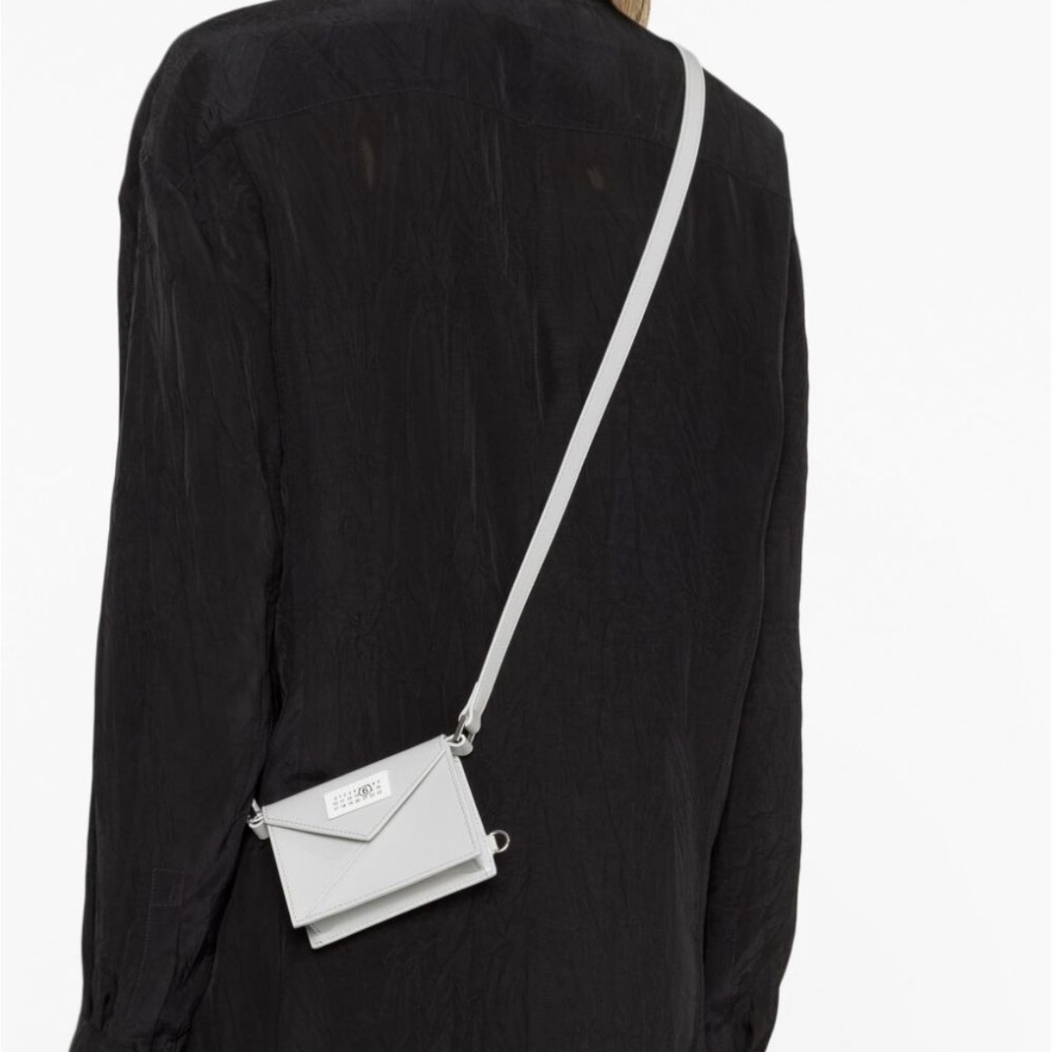 MM6 Maison Margiela Numbers Logo Mini Crossbody Bag Storm Gray 착용 스타일 - 1