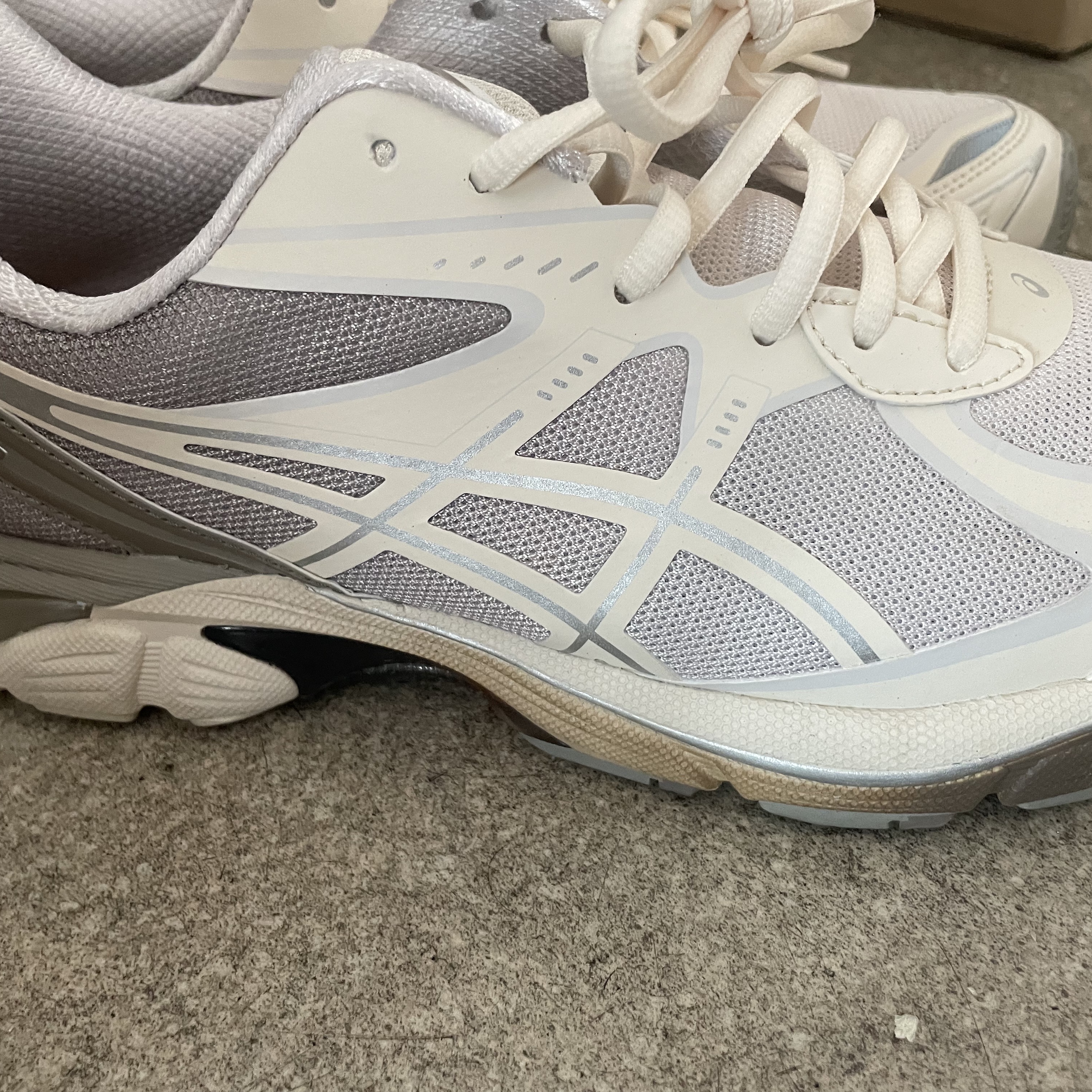 Asics x Dime GT-2160 Arctic Wolf London Fog 착용 스타일 - 1