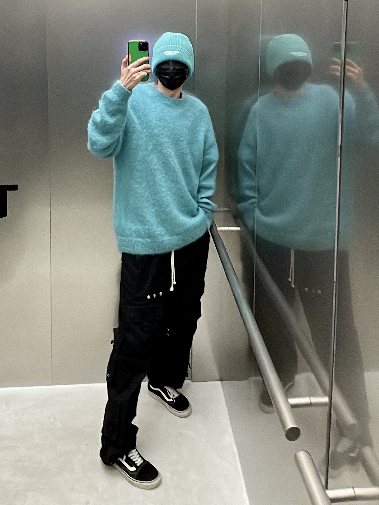 Vans Old Skool 36 DX Anaheim Factory Black White, Auralee Brushed Super Kid Mohair Knit Pull Over Blue - 22AW 착용 스타일 - 8