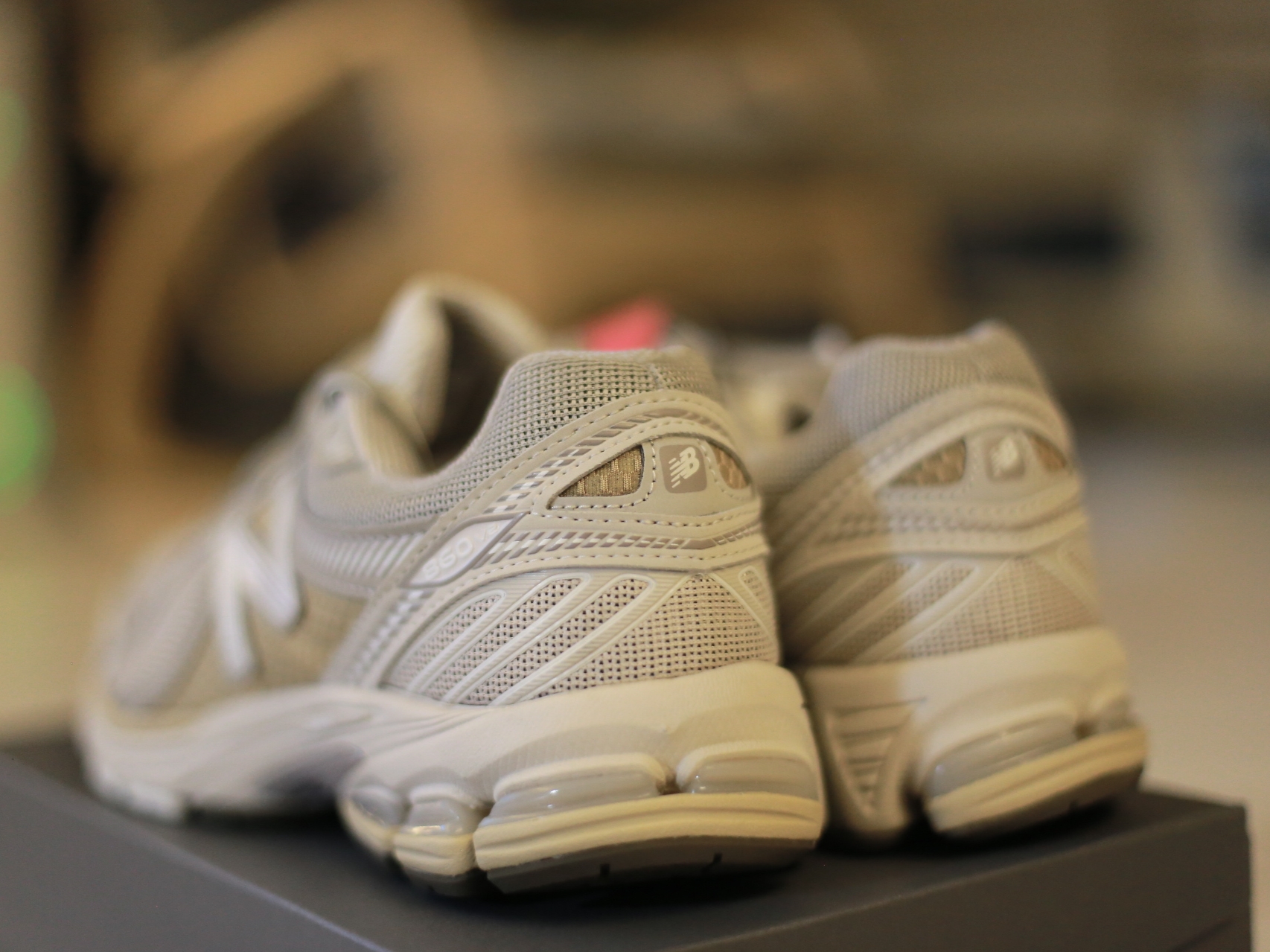 New Balance 860v2 Mars 착용 스타일 - 4