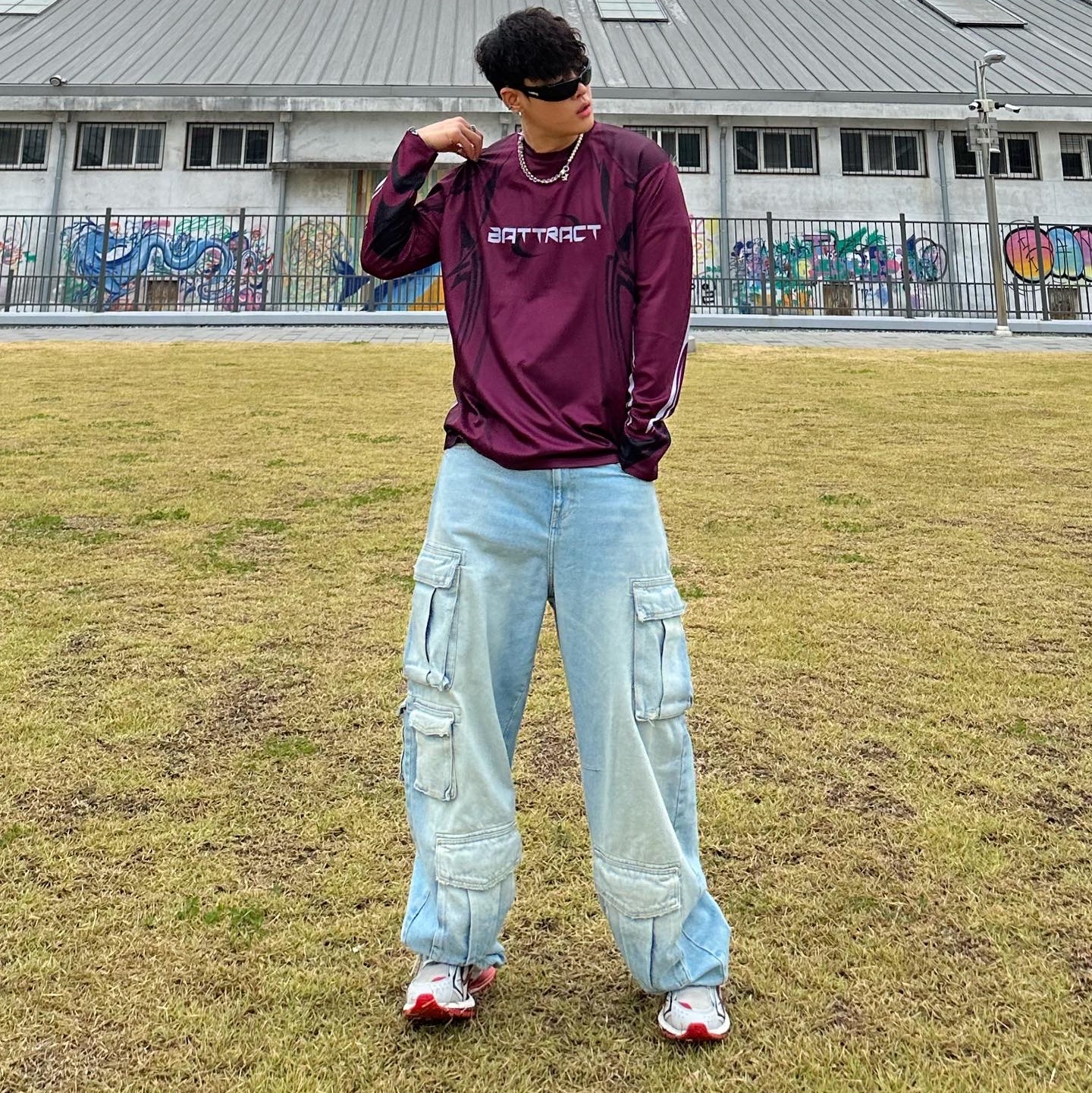 Balenciaga X-Pander Sneakers Red Silver 착용 스타일 - 2