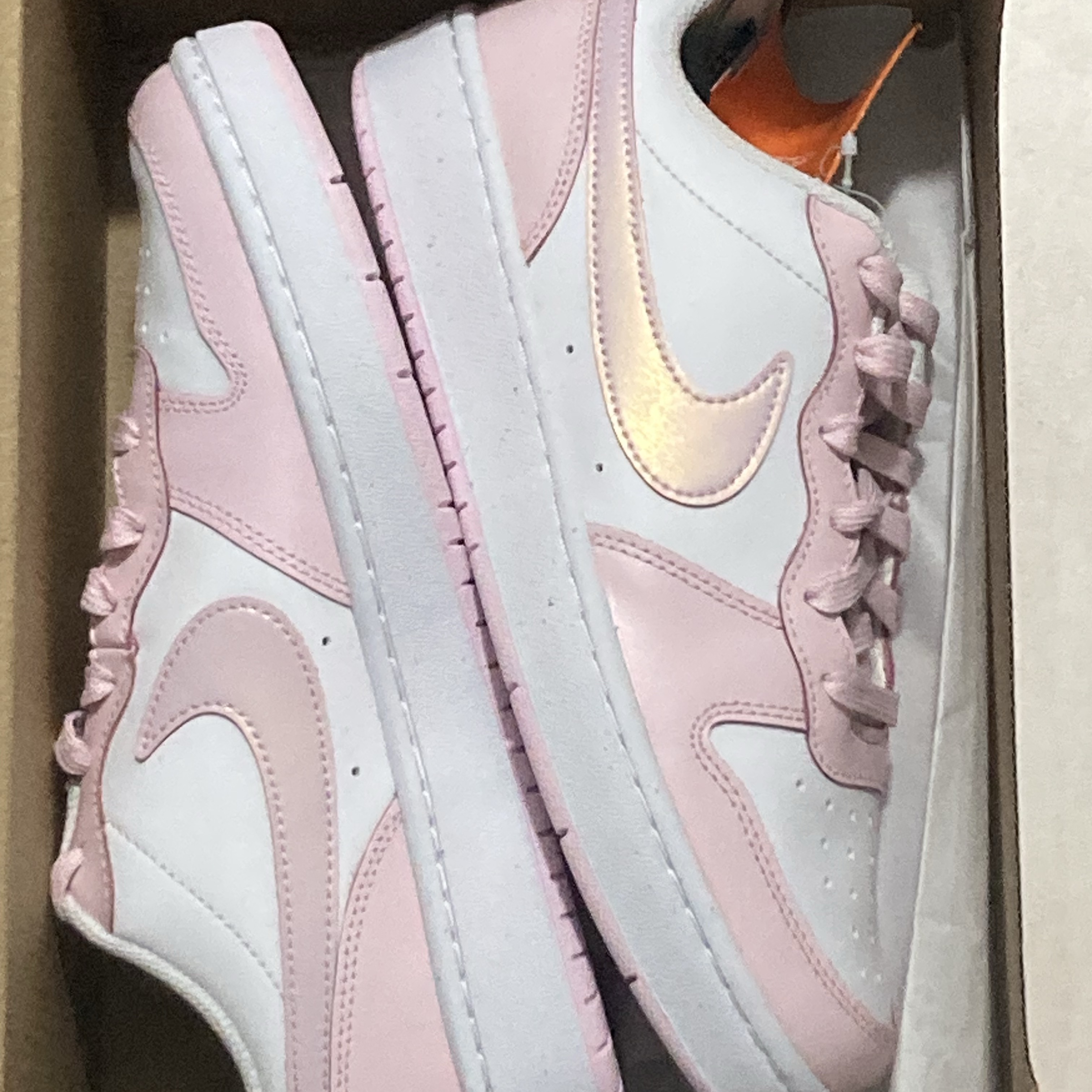 (GS) Nike Court Borough 2 SE White Pink Foam 착용 스타일