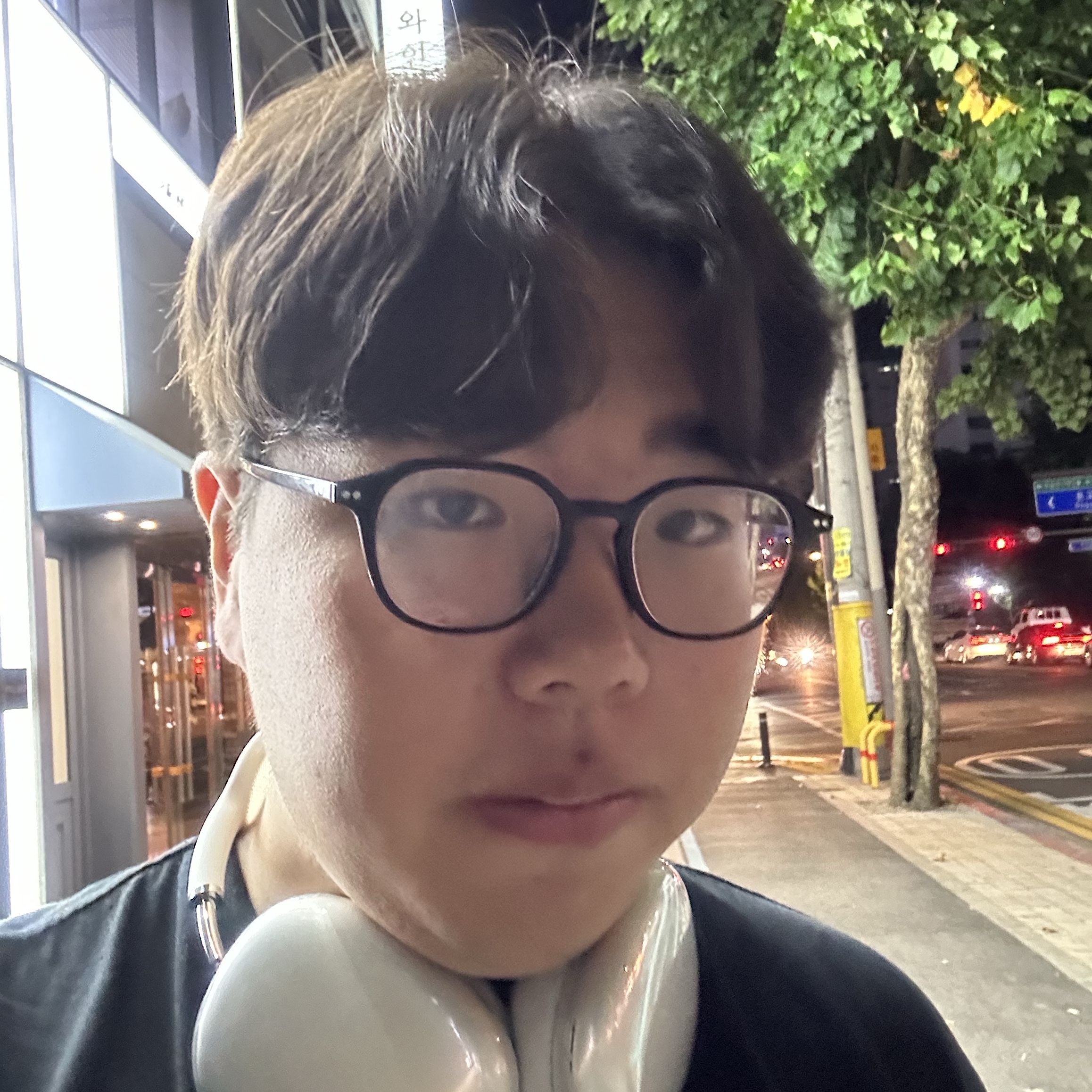 Apple AirPods Max Lightning Silver (Korean Ver.) 착용 스타일