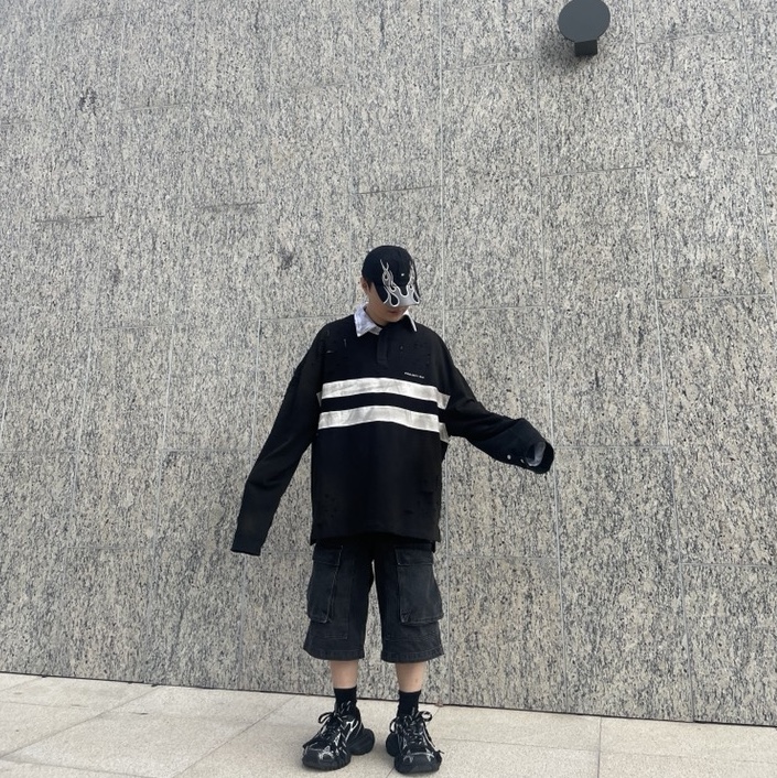 Balenciaga 3XL Sneakers Black White, Project G/R Bullied Polo Shirts Black 착용 스타일 - 1