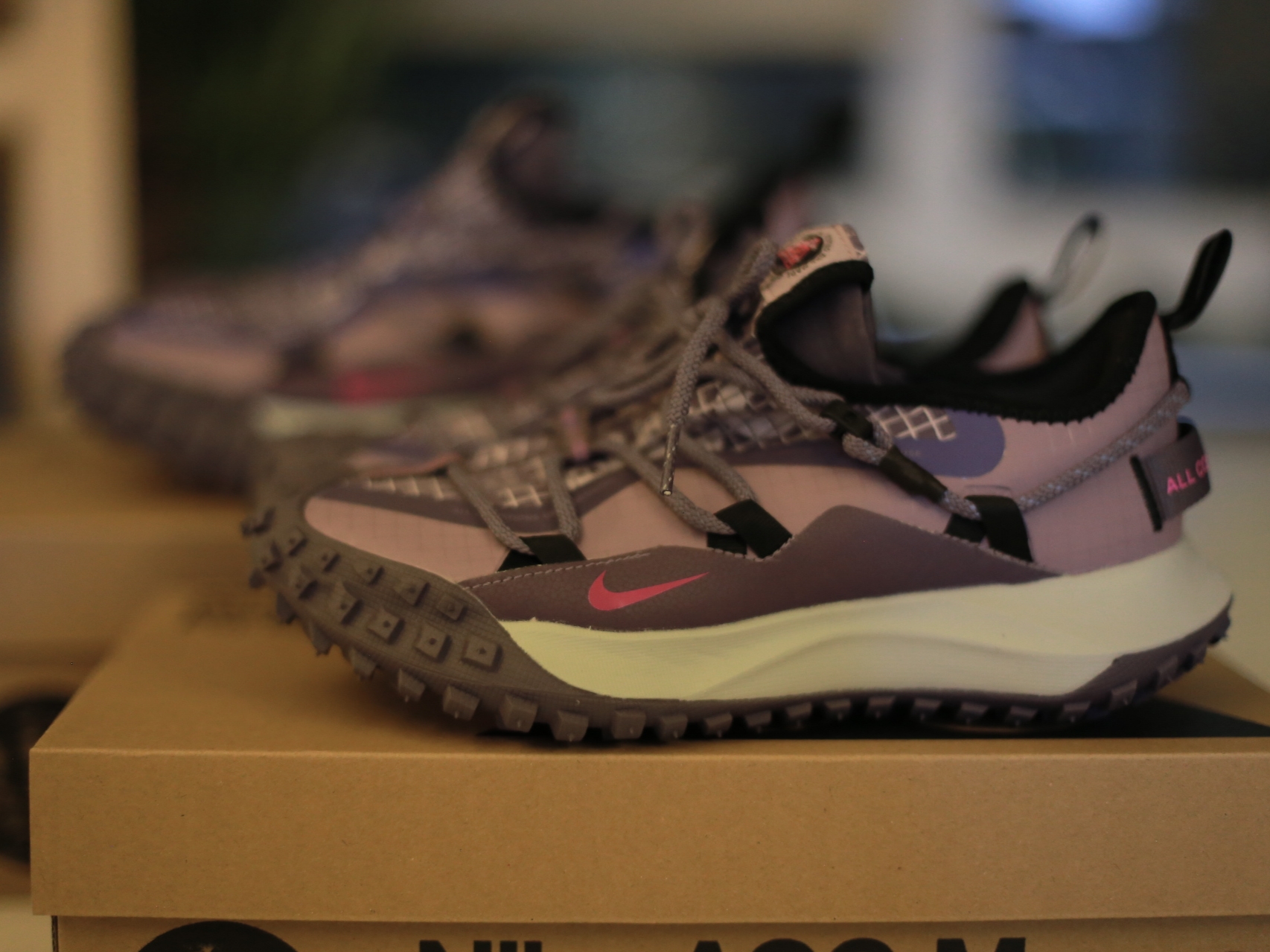 Nike ACG Mountain Fly Low Canyon Purple 착용 스타일 - 2