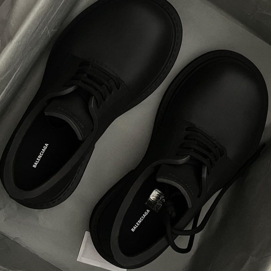 Balenciaga Steroid Derby Black 착용 스타일