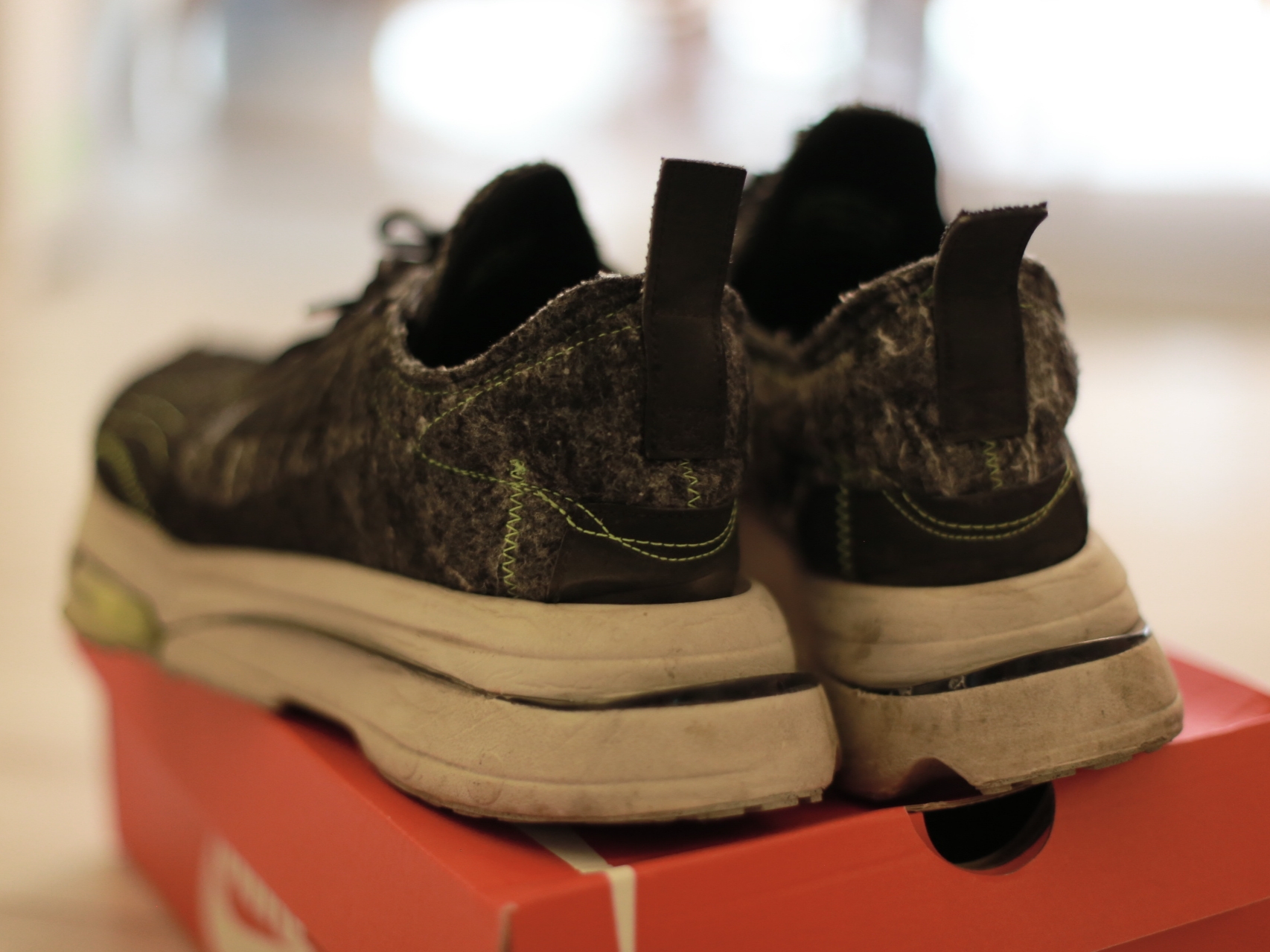 Nike Air Zoom Type Recycled Wool Pack Black Electric Green 착용 스타일 - 3