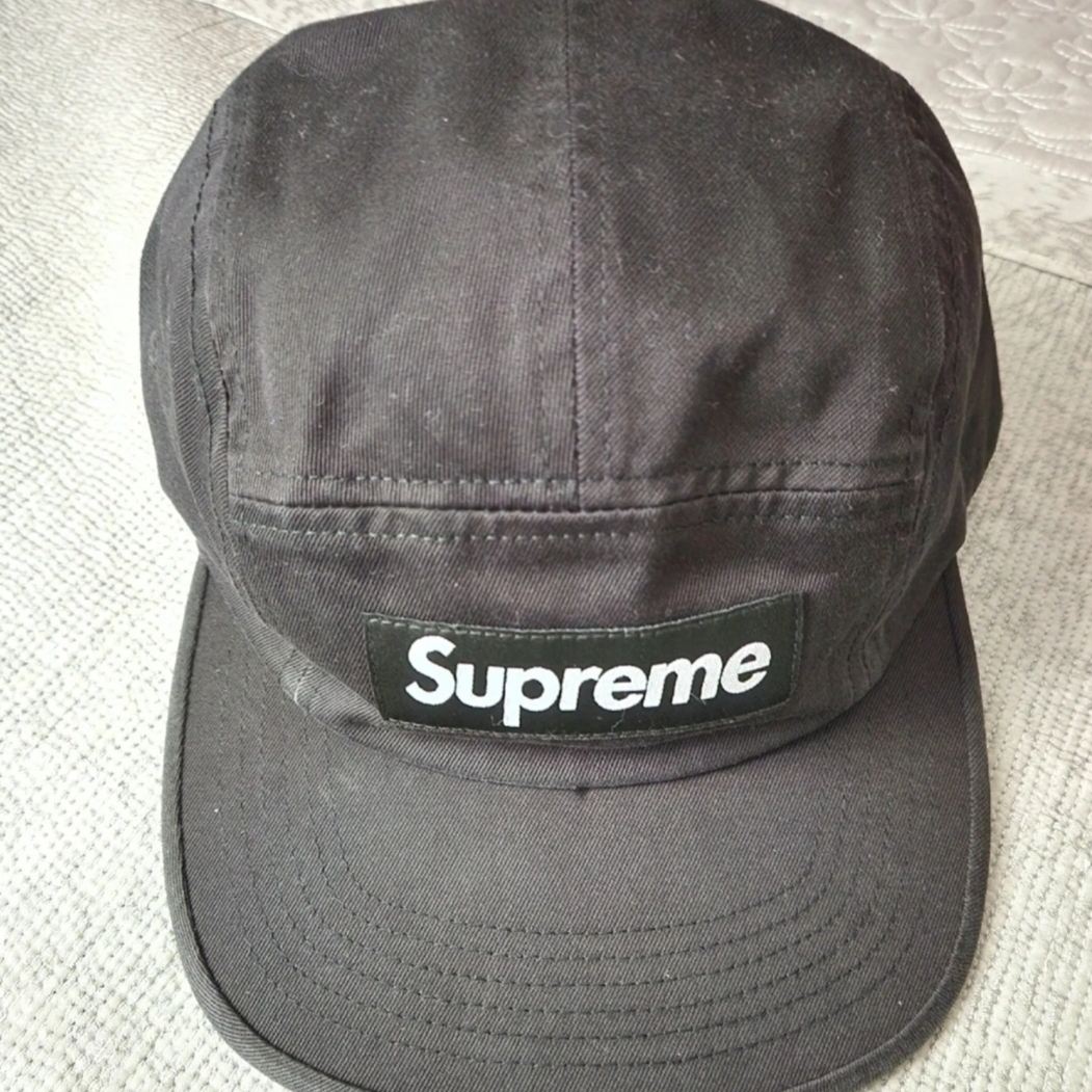 Supreme Washed Chino Twill Camp Cap Black 착용 스타일 - 3
