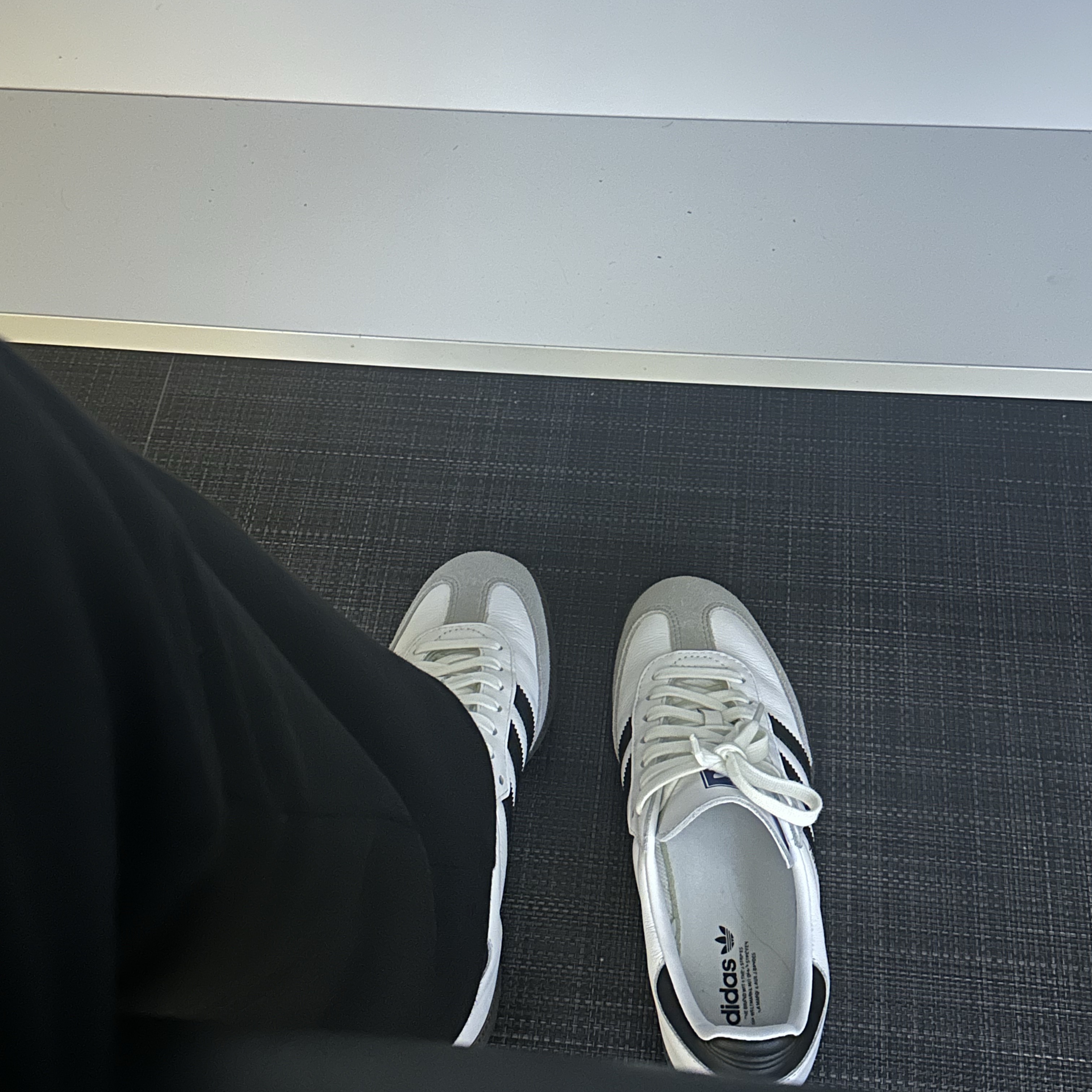 Adidas Samba OG Cloud White 착용 스타일