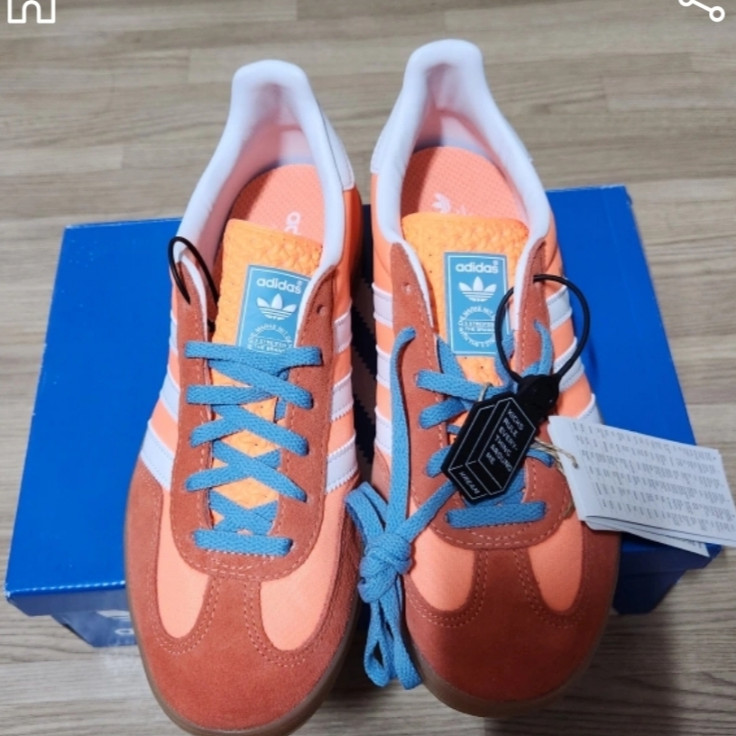 Adidas Gazelle Indoor Beam Orange 착용 스타일