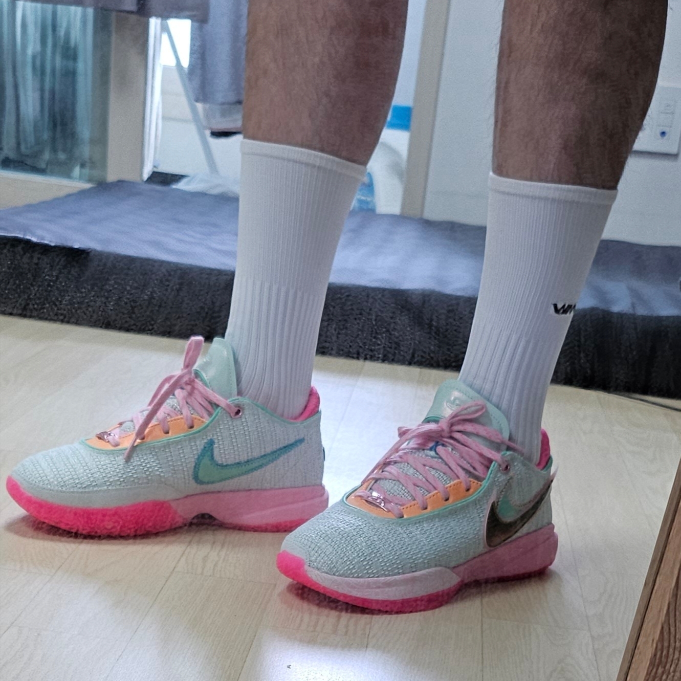 Nike LeBron XX EP Barely Green 착용 스타일