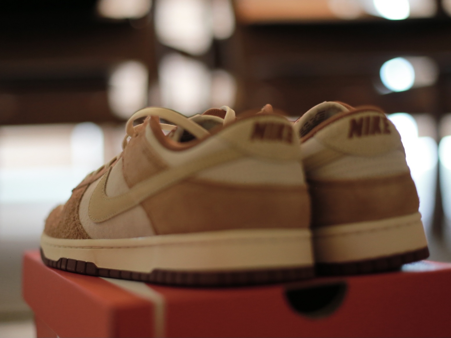 Nike Dunk Low Pro Premium Medium Curry 착용 스타일 - 3