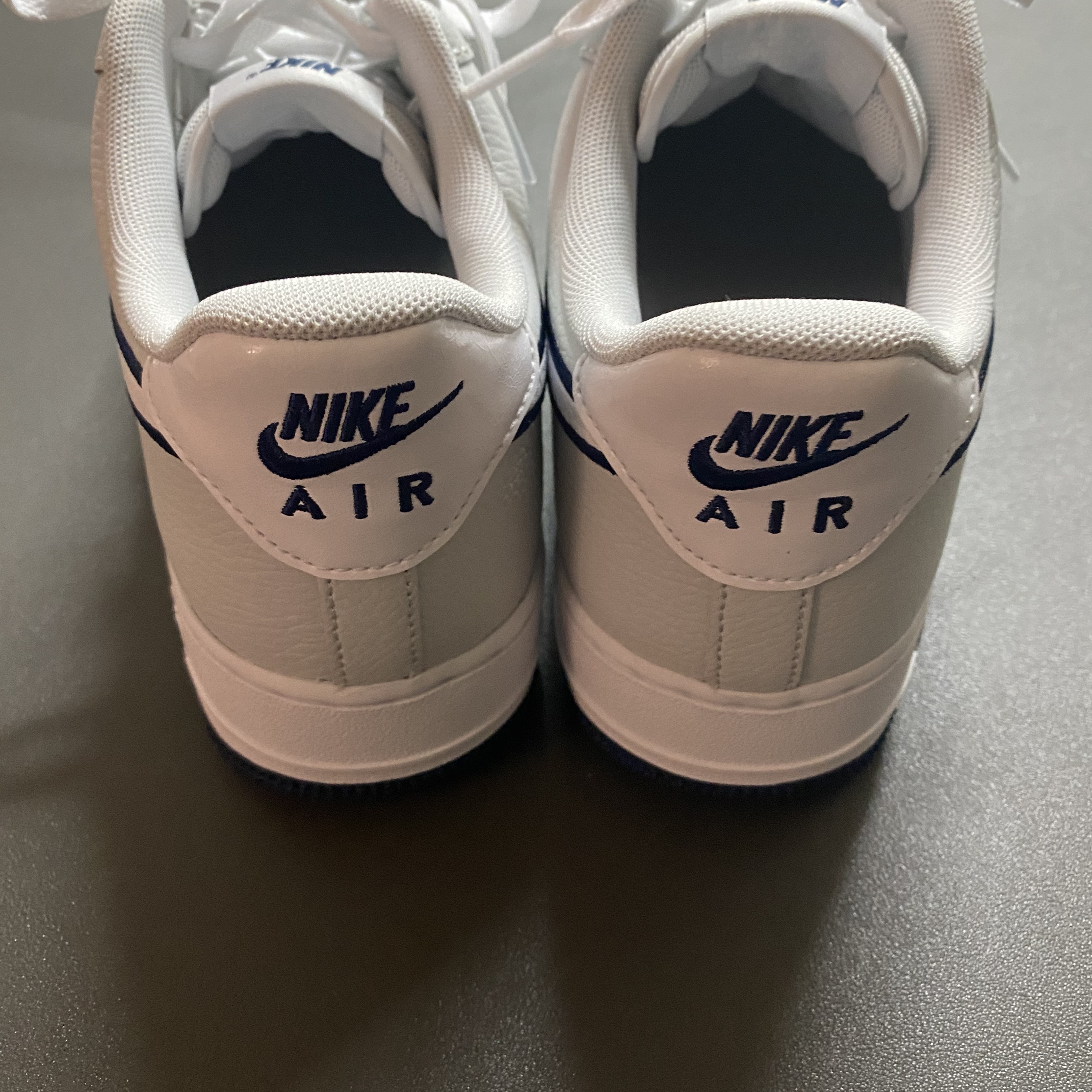 Nike Air Force 1 '07 Photon Dust White 착용 스타일 - 3