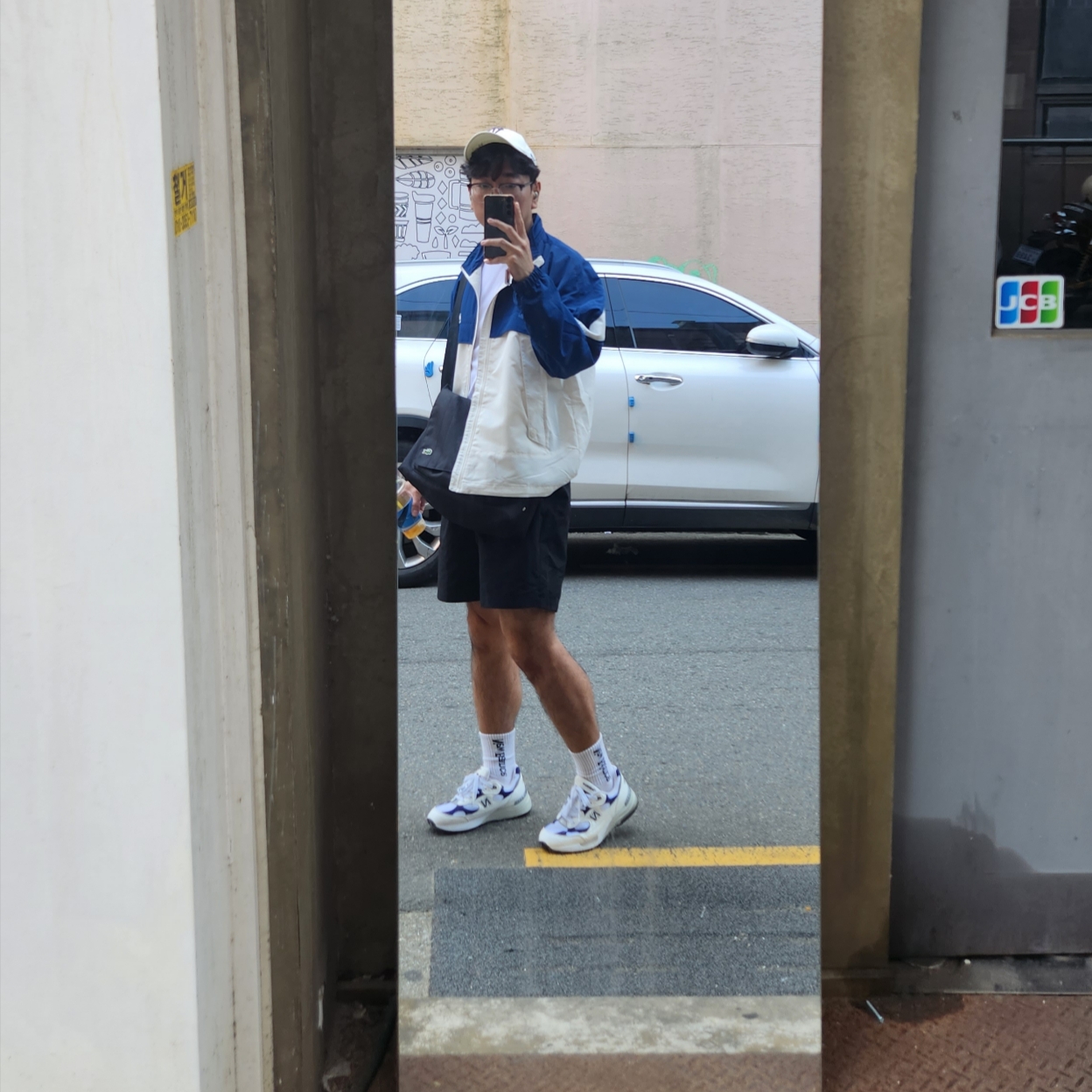 New Balance 992 Made in USA White Navy, Nike x Drake Nocta NRG LU L91 Cap White 착용 스타일