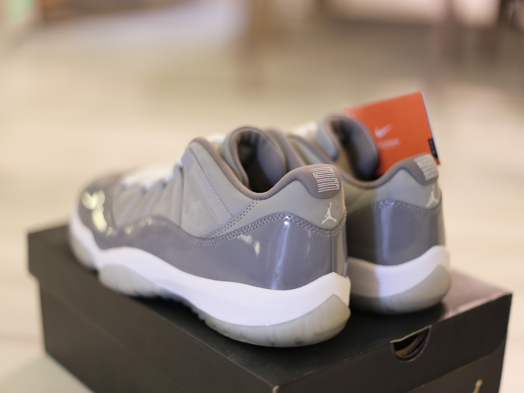 Jordan 11 Retro Low Cool Grey 착용 스타일 - 3