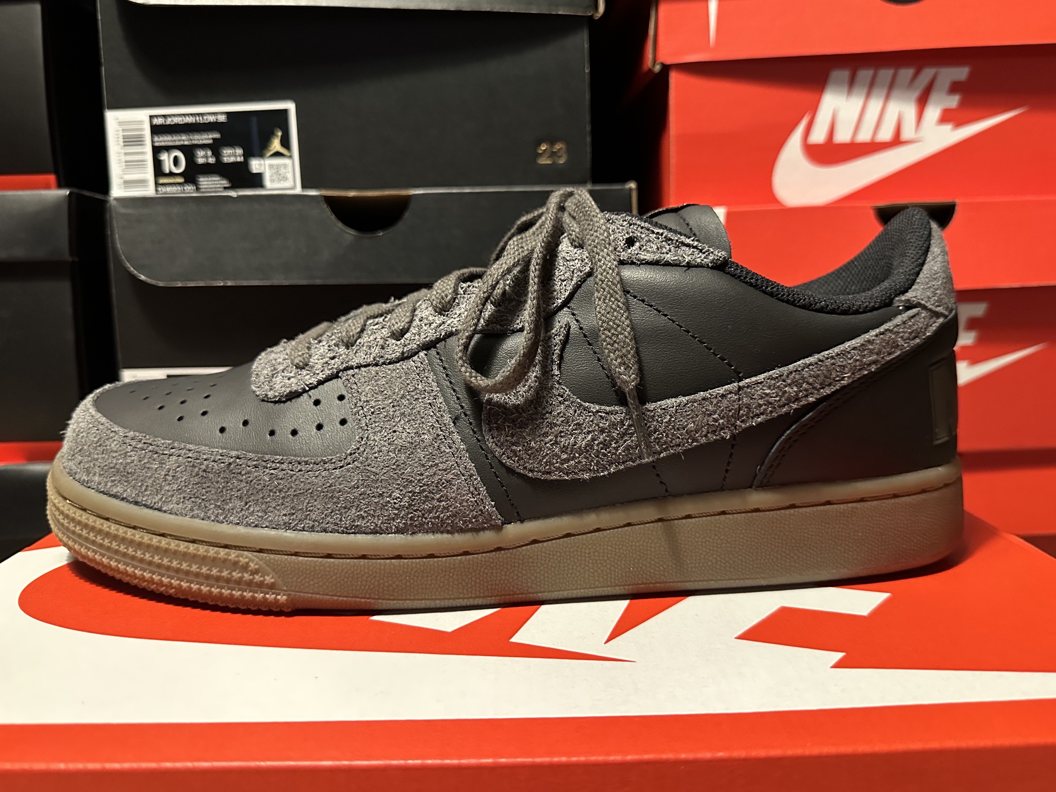 Nike Terminator Low Black Medium Ash 착용 스타일 - 3