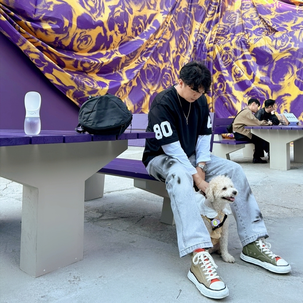 Maison Mihara Yasuhiro x Nigel Cabourn Low Cut Sneakers Army Green, Stussy Mesh Football Jersey Black 착용 스타일 - 2