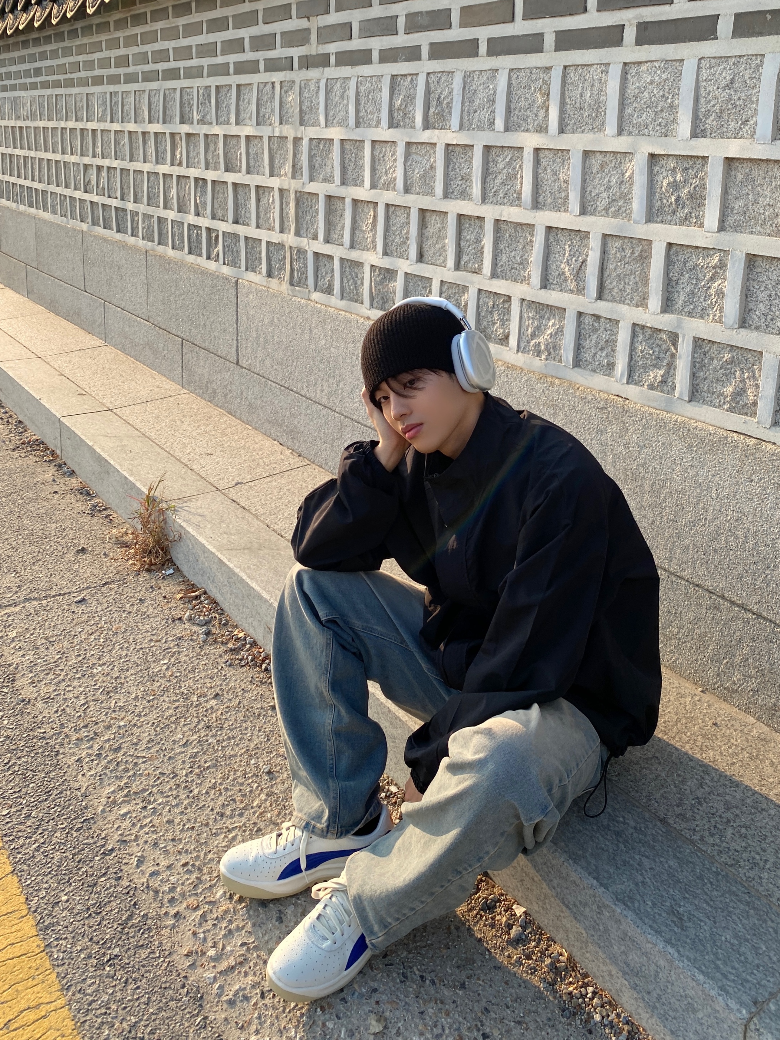 Puma GV Special Ribbon Red, Apple AirPods Max Lightning Silver (Korean Ver.) 착용 스타일 - 5