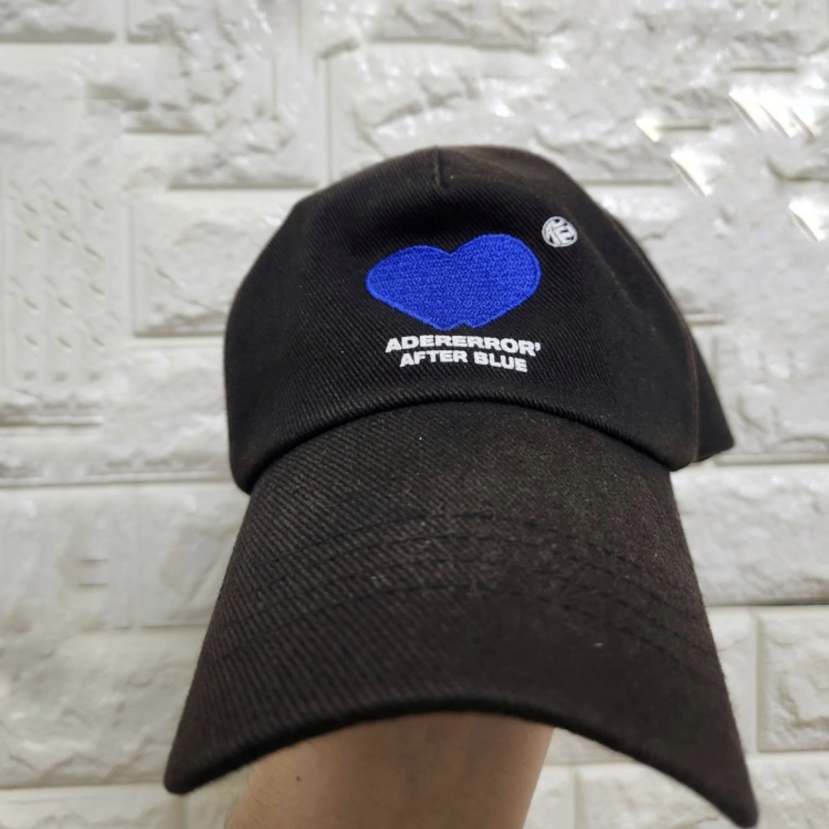 Ader Error Twin Heart Logo Cap Black 착용 스타일