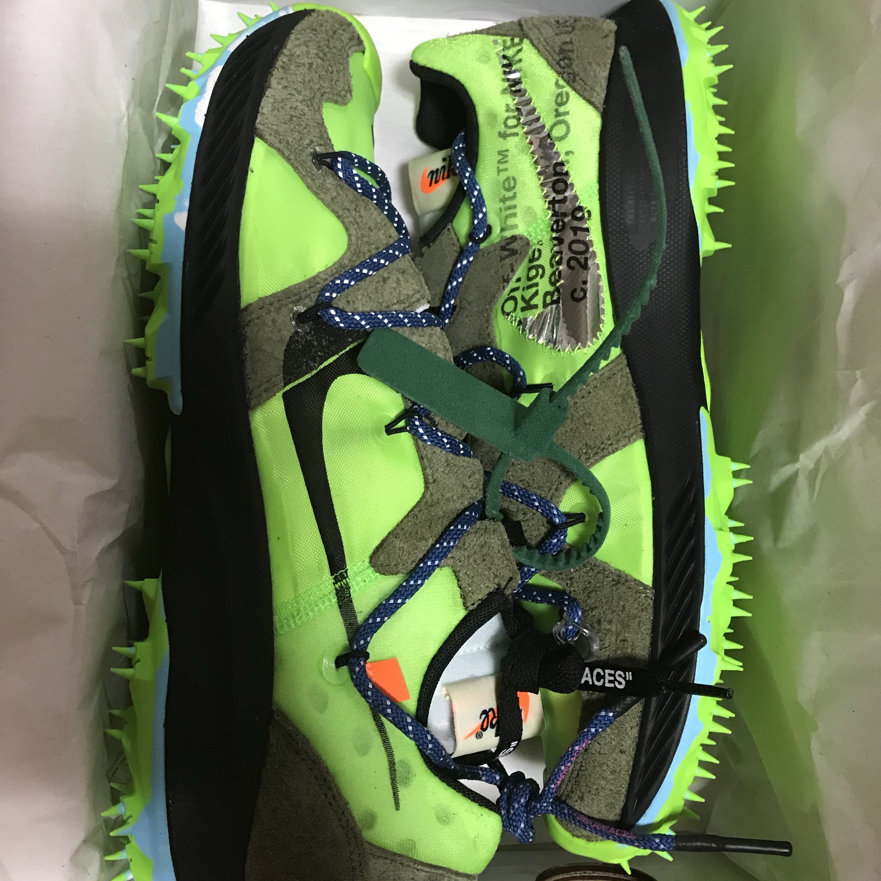 (W) Nike x Off-White Zoom Terra Kiger 5 Electric Green 착용 스타일