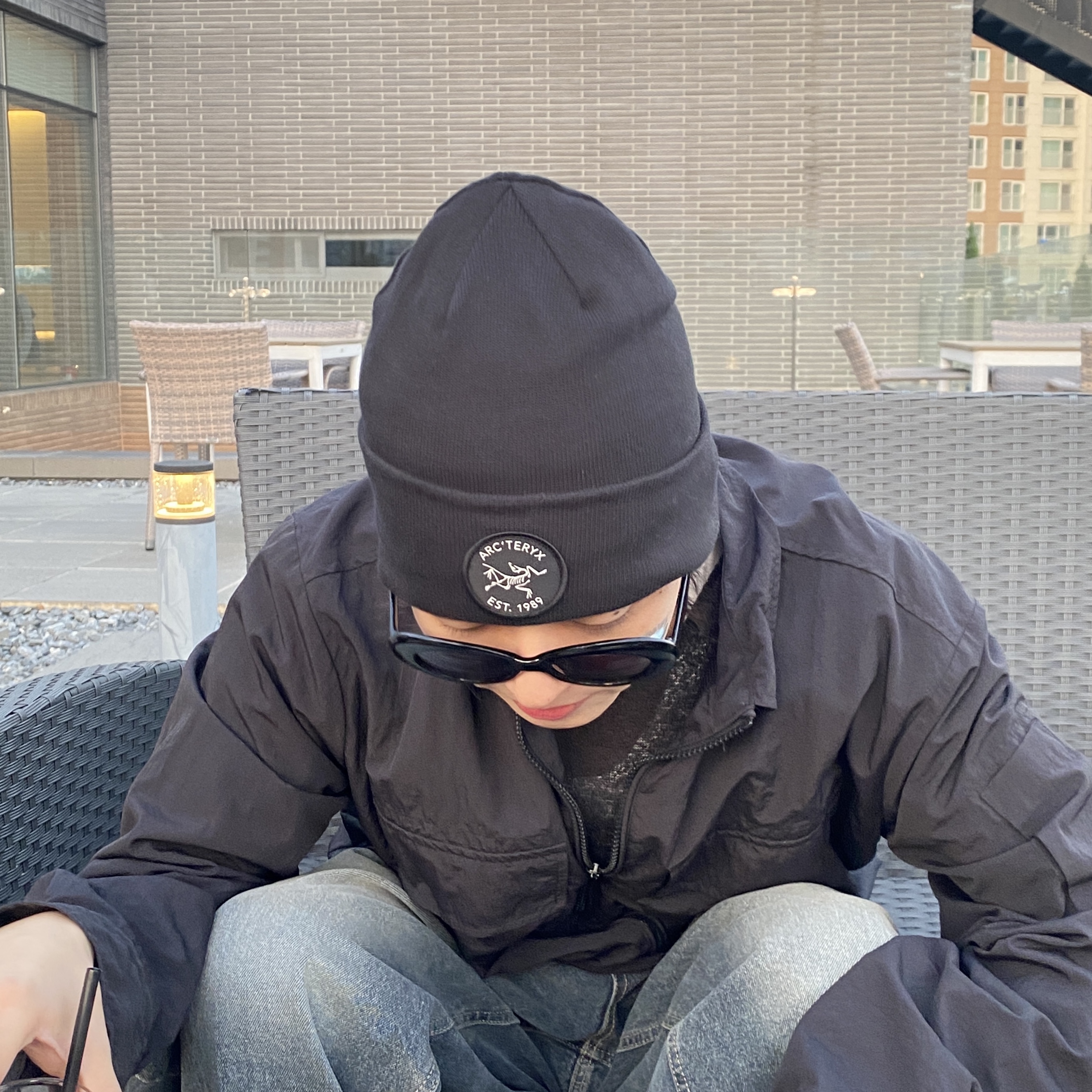 Arc'teryx Bird Patch Toque Black, (W) Jordan 1 Retro High OG Lucky Green 착용 스타일 - 2