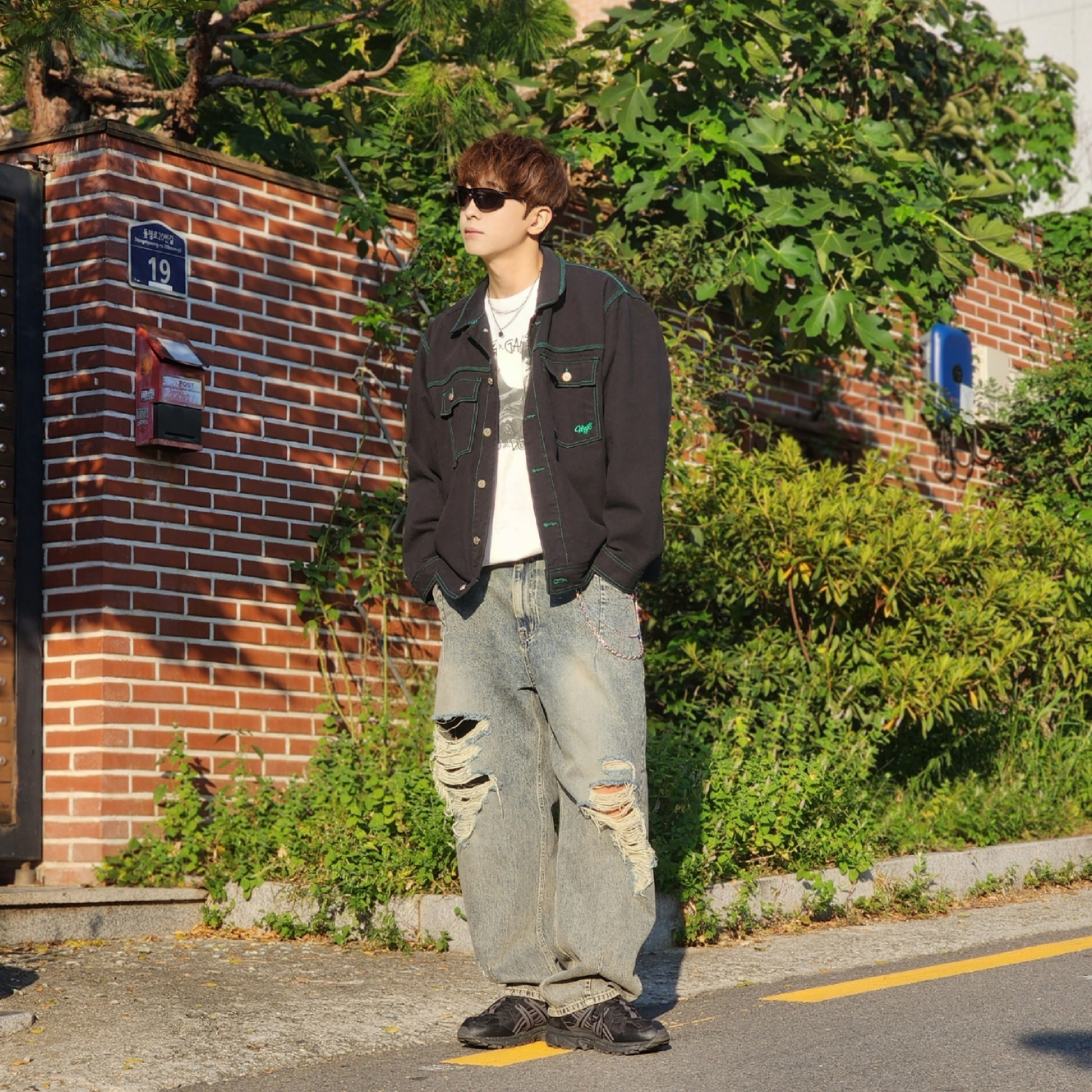 Stussy x Gang Starr Take It Personal T-Shirt White, Asics Gel-Sonoma 15-50 Black Obsidian Grey 착용 스타일 - 8