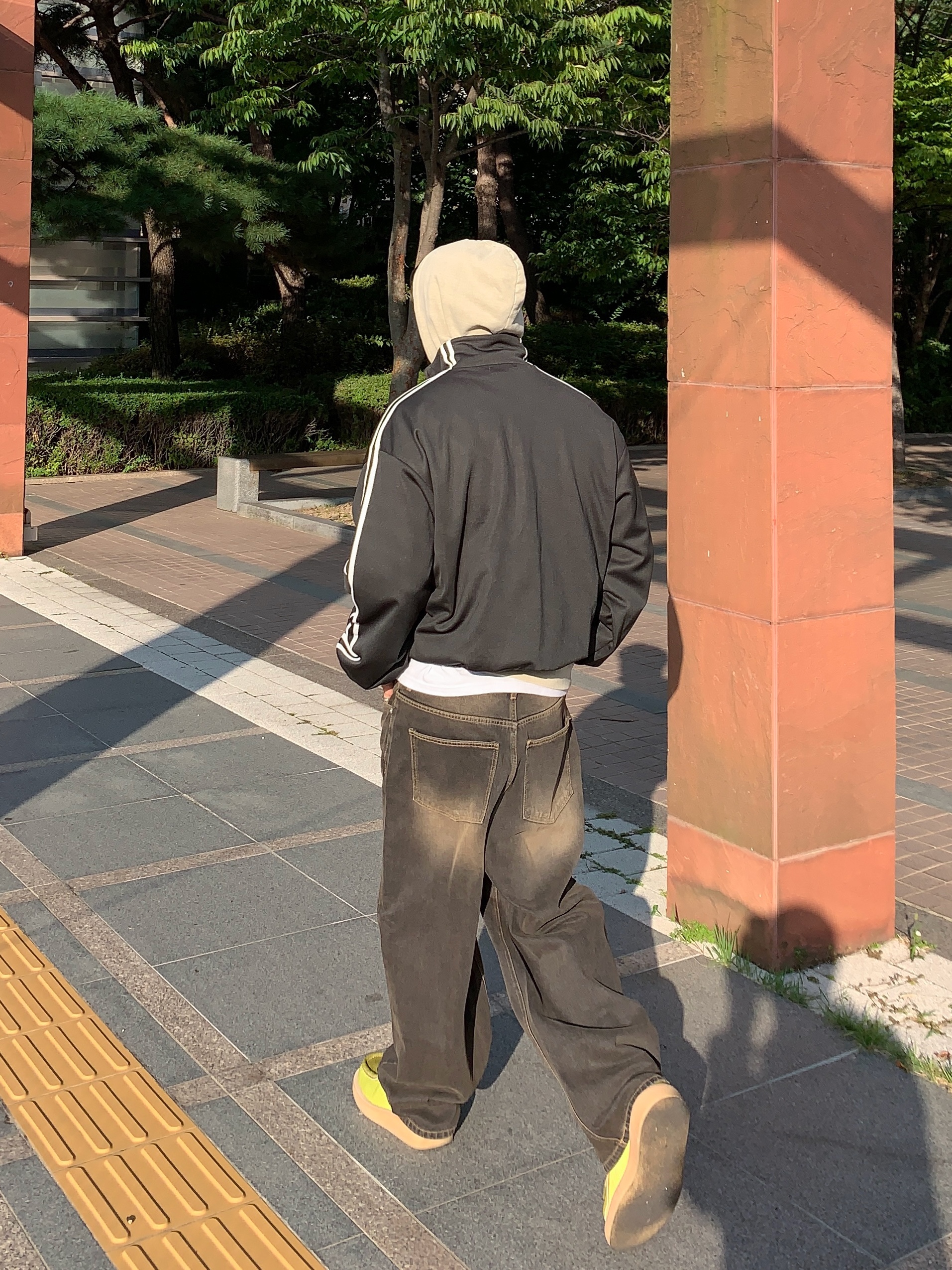 Our Legacy 2cm Belt on Hide Natural Hair 착용 스타일 - 4