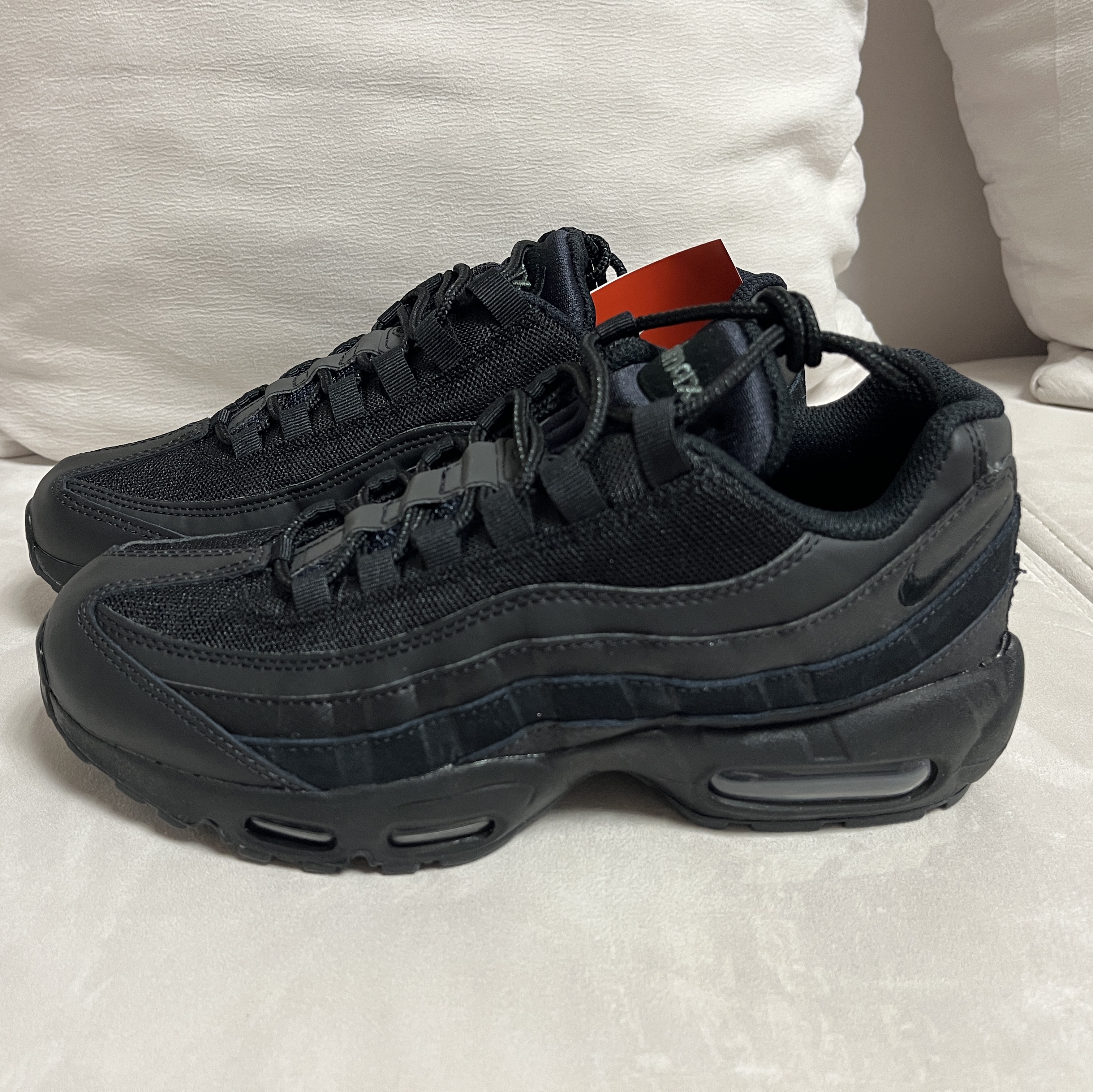 Nike Air Max 95 Essential Triple Black 2020 착용 스타일