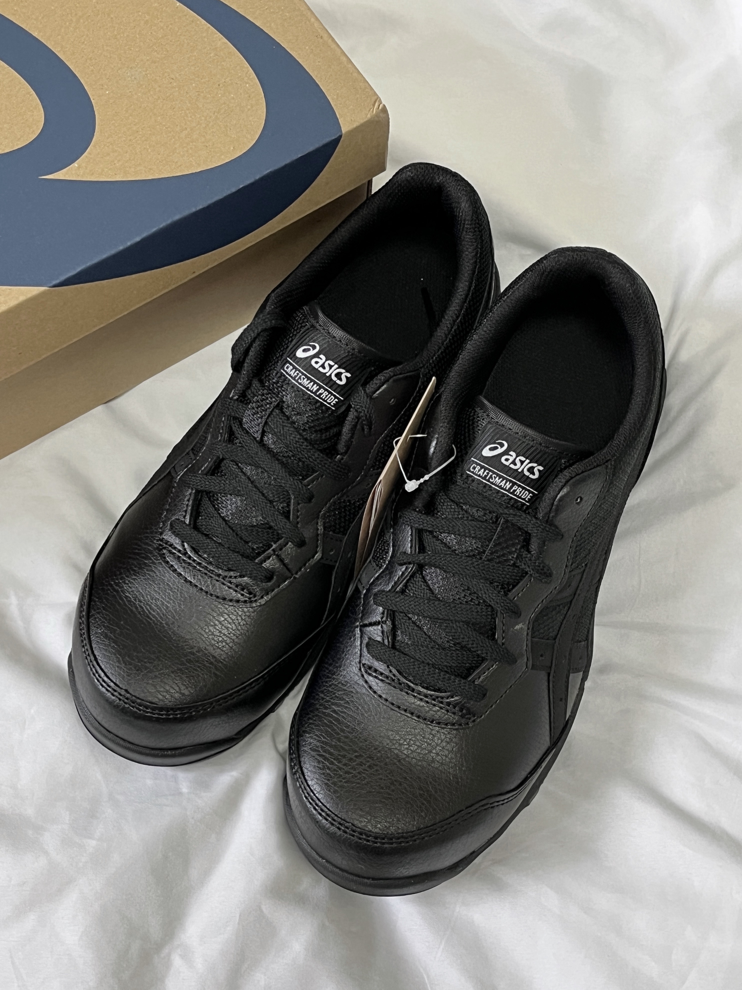 Asics Winjob CP111 Black 착용 스타일 - 2