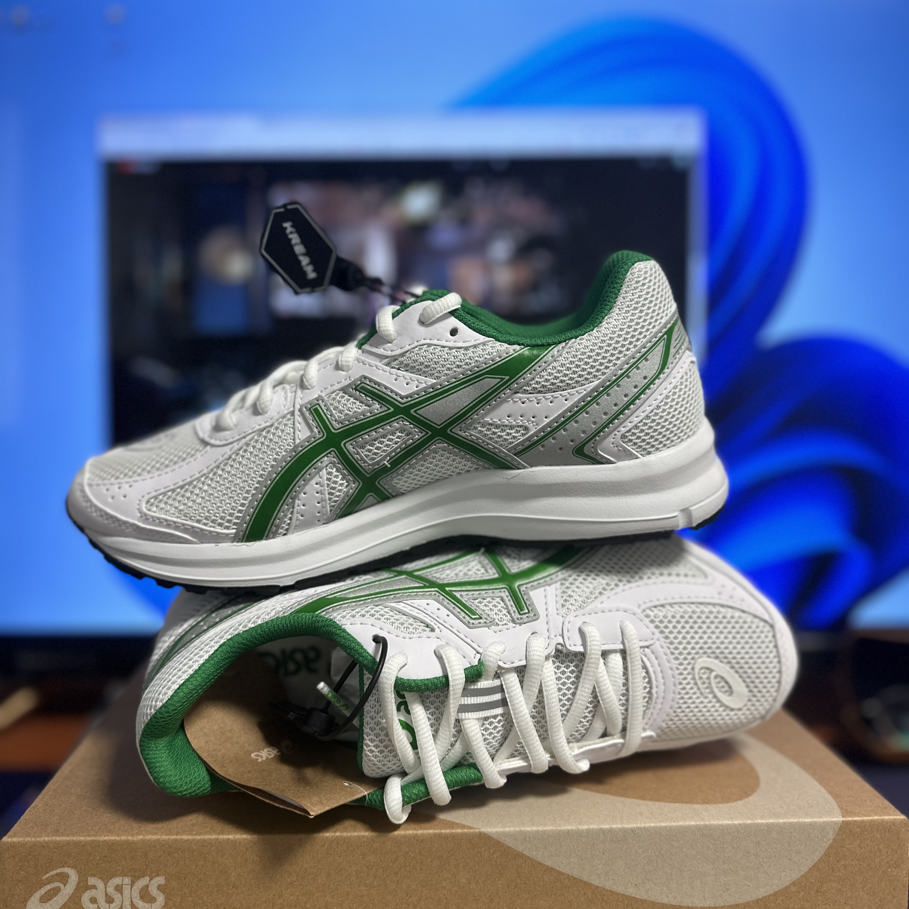 Asics Jog 100 S White Green - 2E Wide 착용 스타일