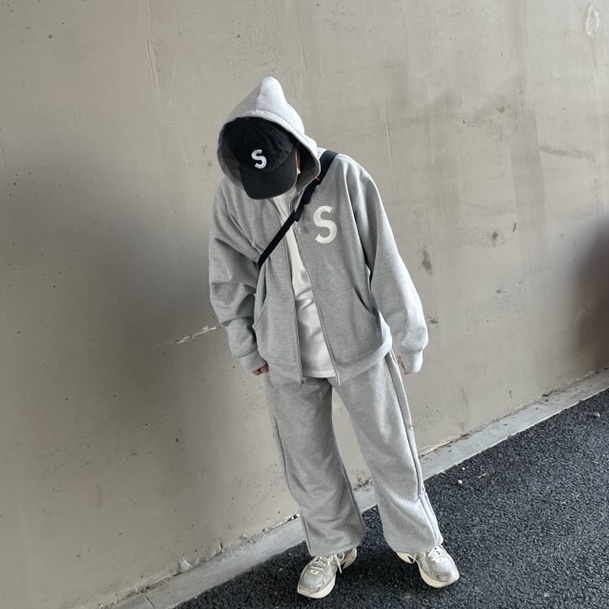 Supreme Kevlar Denim S Logo 6-Panel Black - 22SS, Supreme S Logo Zip Up Hooded Sweatshirt Heather Grey - 23FW 착용 스타일 - 1