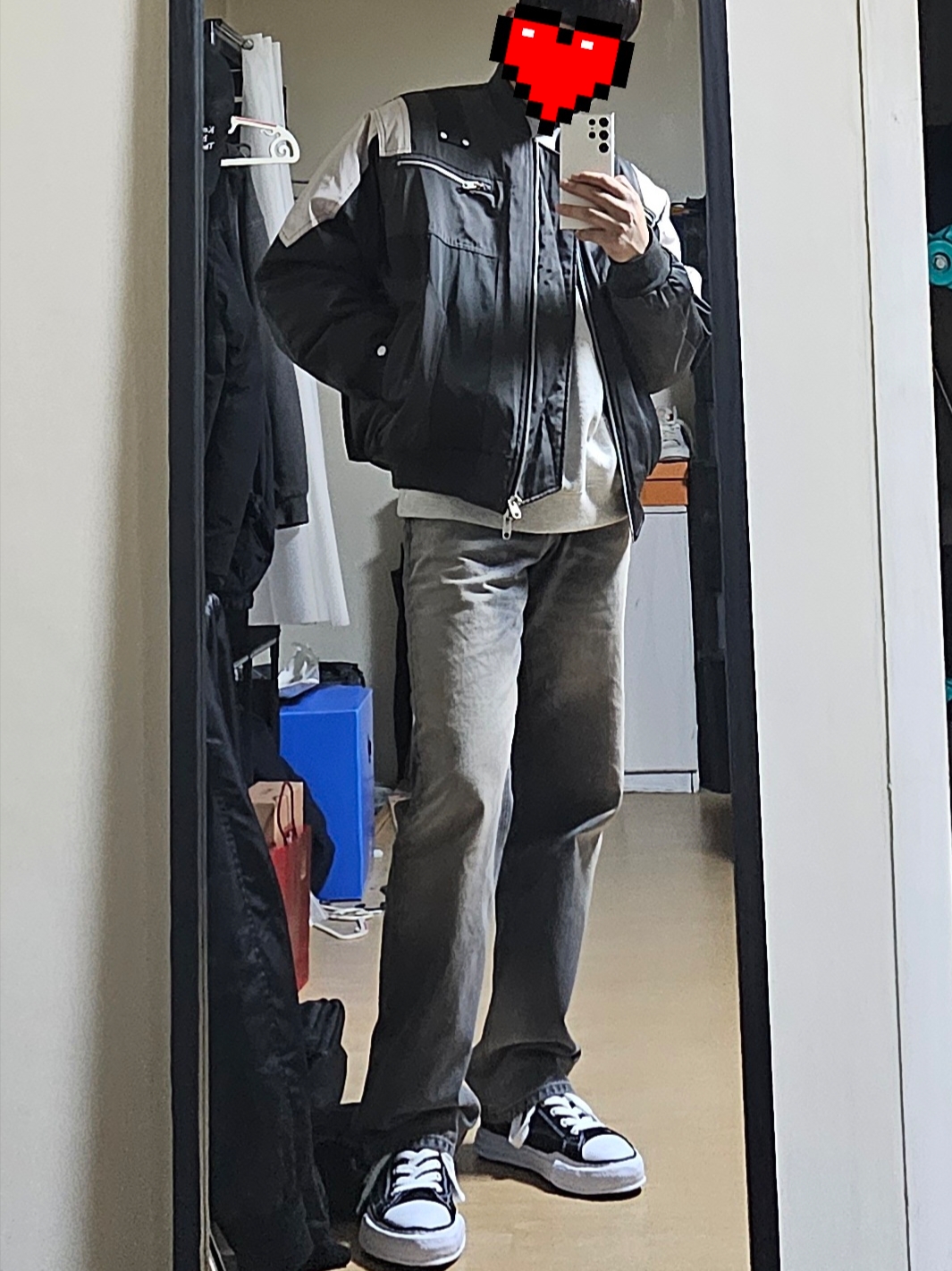 Undermycar Wani Kame Multi Block Pocket Turtle Bomber Driftwood - 22FW, Essentials The Core Collection Crewneck Sweatshirt Light Oatmeal 착용 스타일