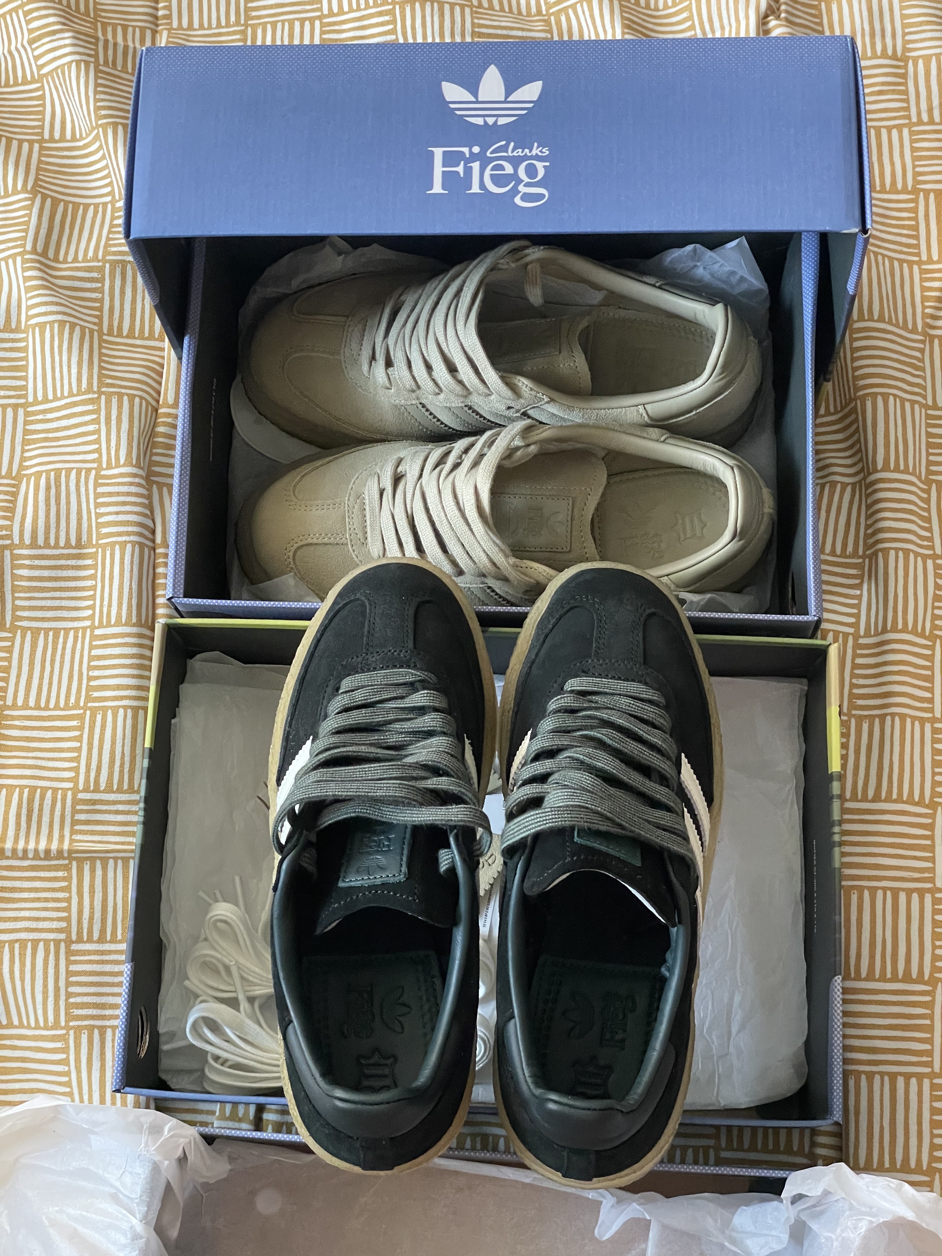 Adidas x Clarks x Ronnie Fieg 8th Street Samba Shadow Green, Adidas x Clarks x Ronnie Fieg 8th Street Samba Savannah 착용 스타일 - 4