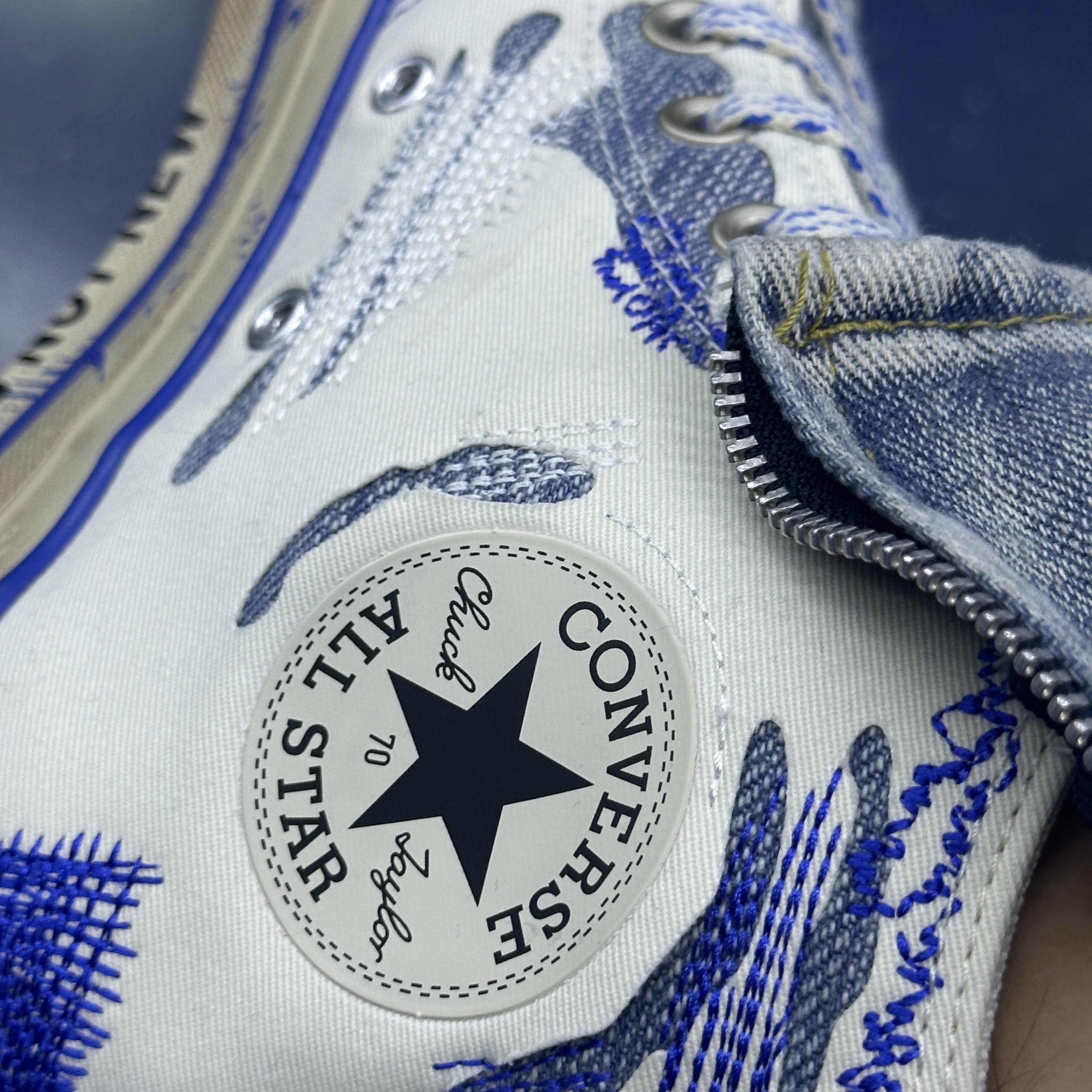 Converse x Ader Error Chuck 70 High White 착용 스타일 - 2